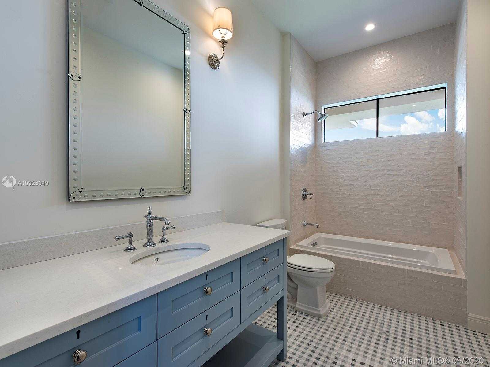 Small Image of 406 TAMARIND DR, Hallandale Beach Number 40