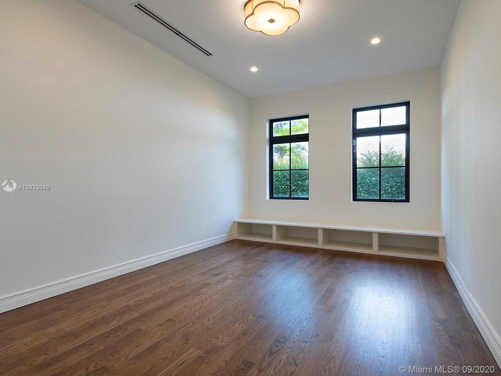 Small Image of 406 TAMARIND DR, Hallandale Beach Number 45