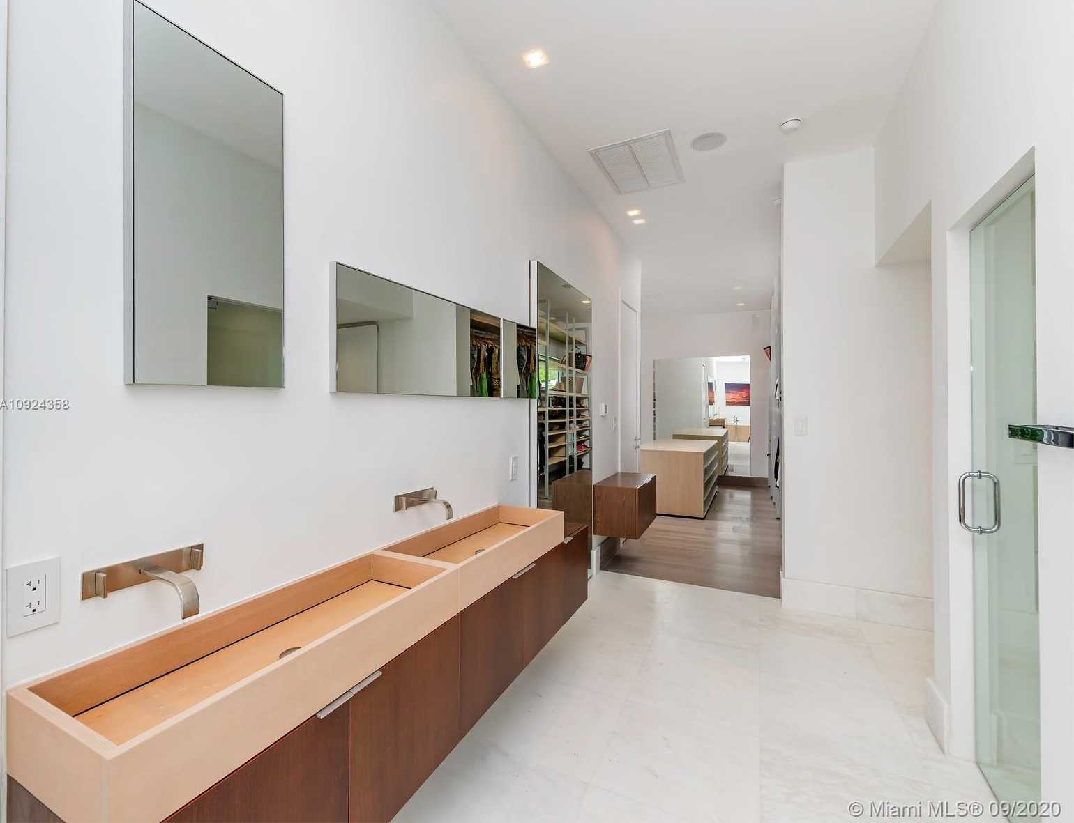 Small Image of 24 PALM AVE, Miami Beach Number 17
