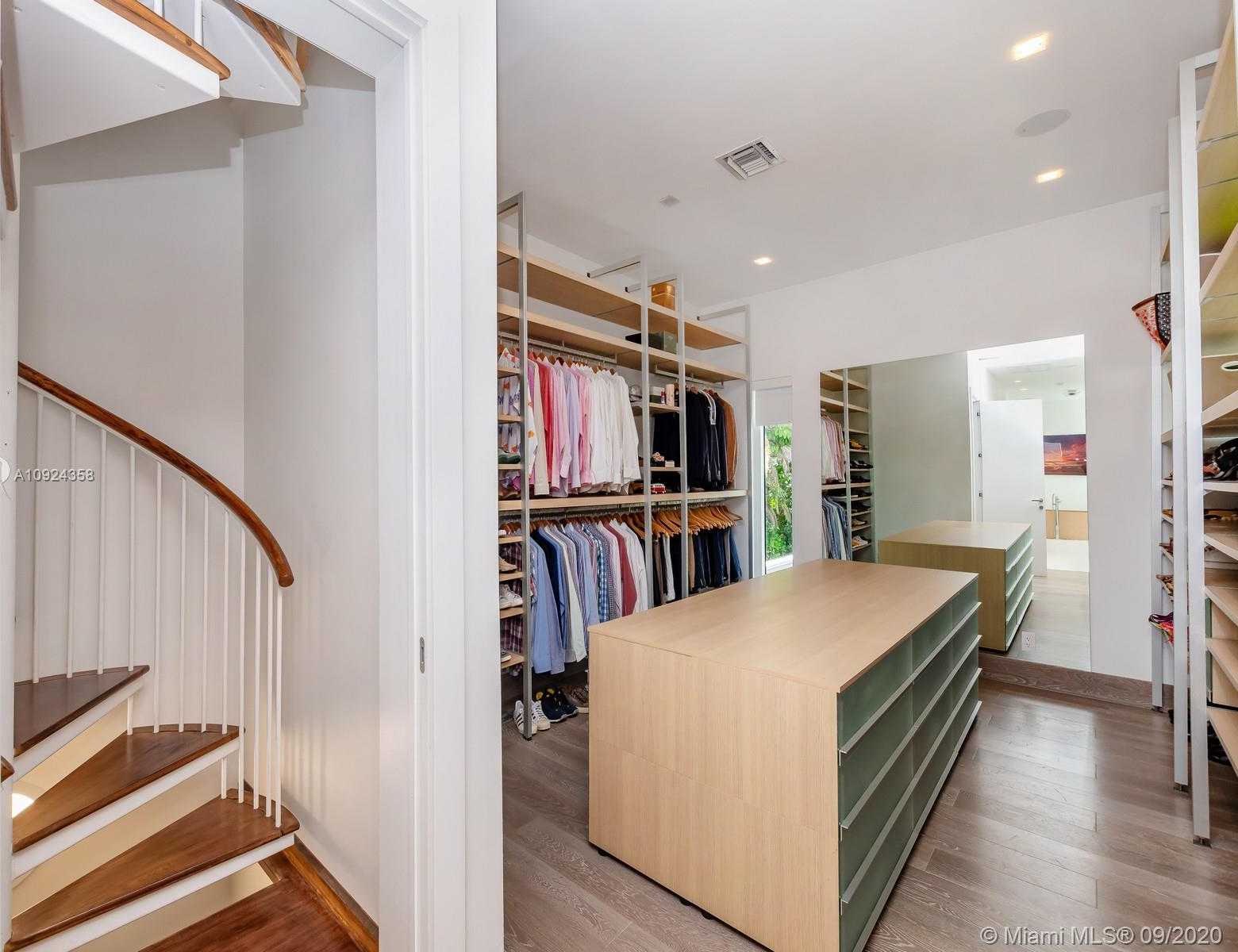 Small Image of 24 PALM AVE, Miami Beach Number 19