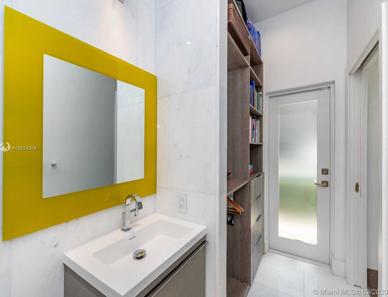 Small Image of 24 PALM AVE, Miami Beach Number 22