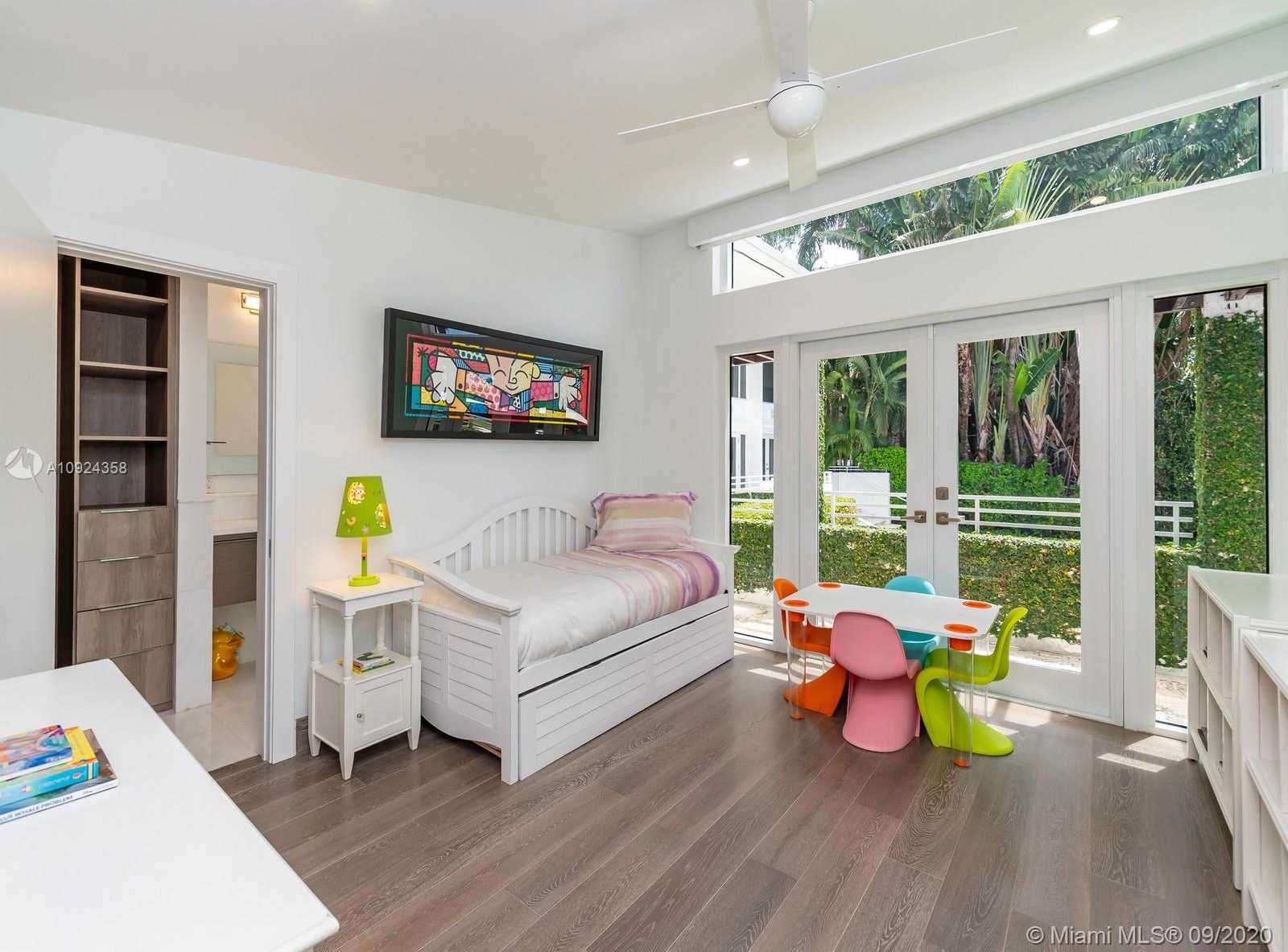 Small Image of 24 PALM AVE, Miami Beach Number 23