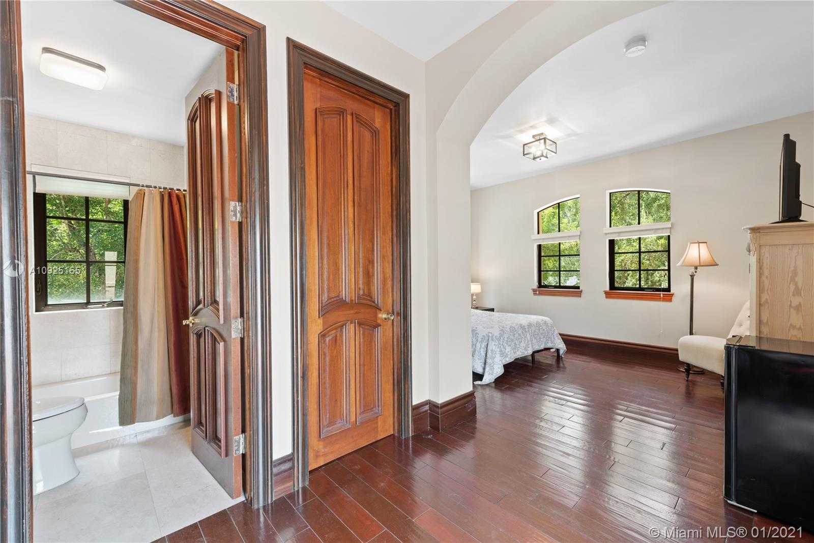Small Image of 6864 SOUTH WEST 68TH ST, South Miami Number 58