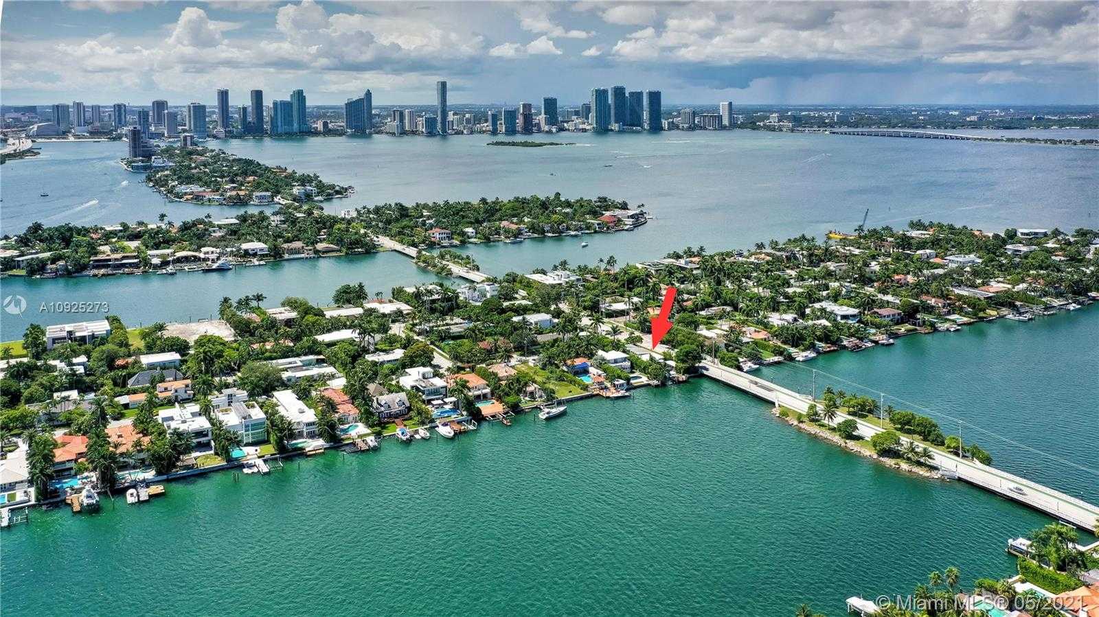 Small Image of 425 E Dilido Dr, Miami Beach, FL 33139, USA Number 42