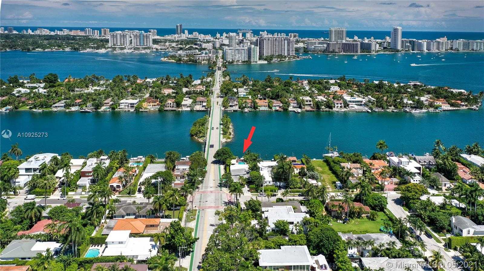 Small Image of 425 E Dilido Dr, Miami Beach, FL 33139, USA Number 43