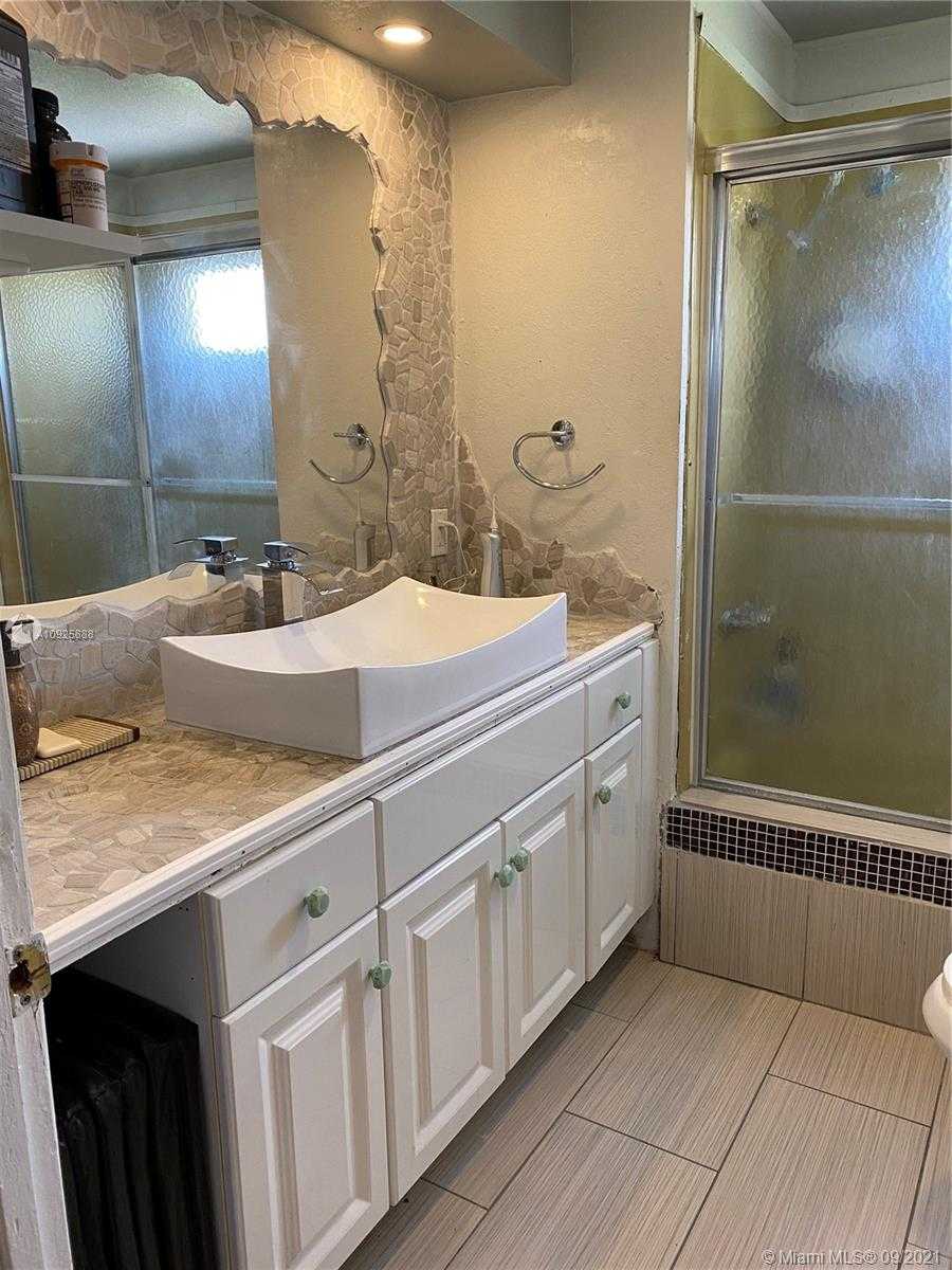 Small Image of 5301 SOUTH WEST 35TH, Davie Number 16