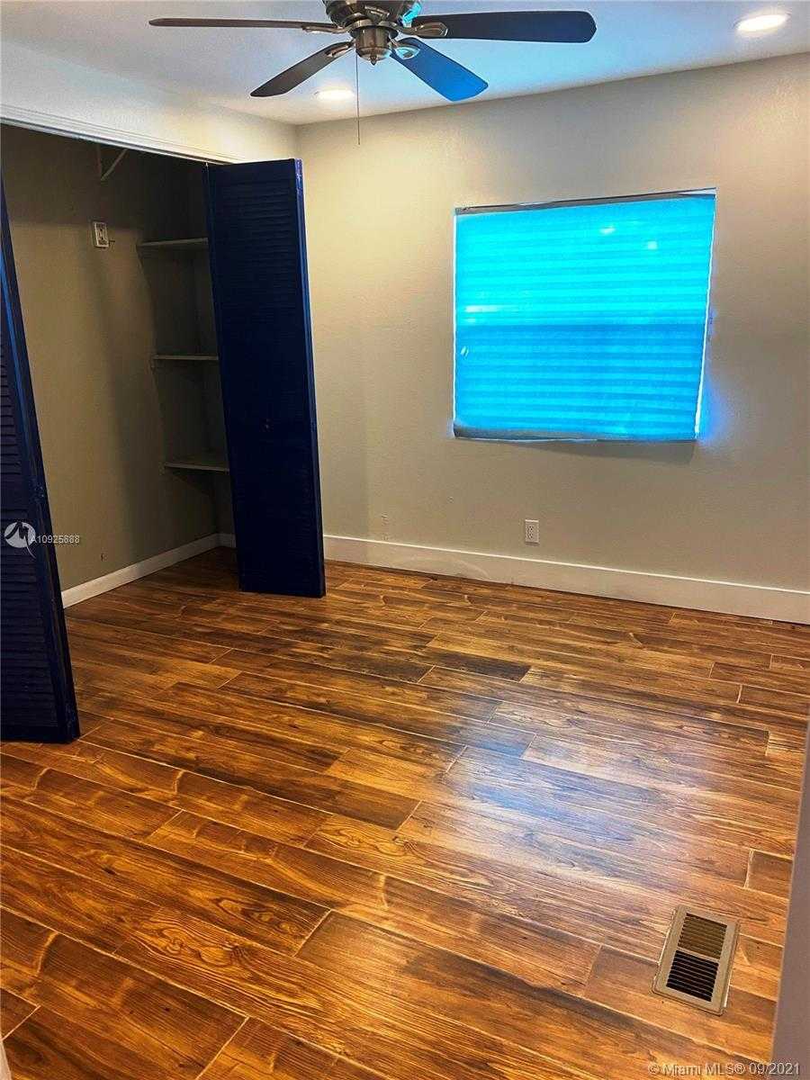 Small Image of 5301 SOUTH WEST 35TH, Davie Number 20