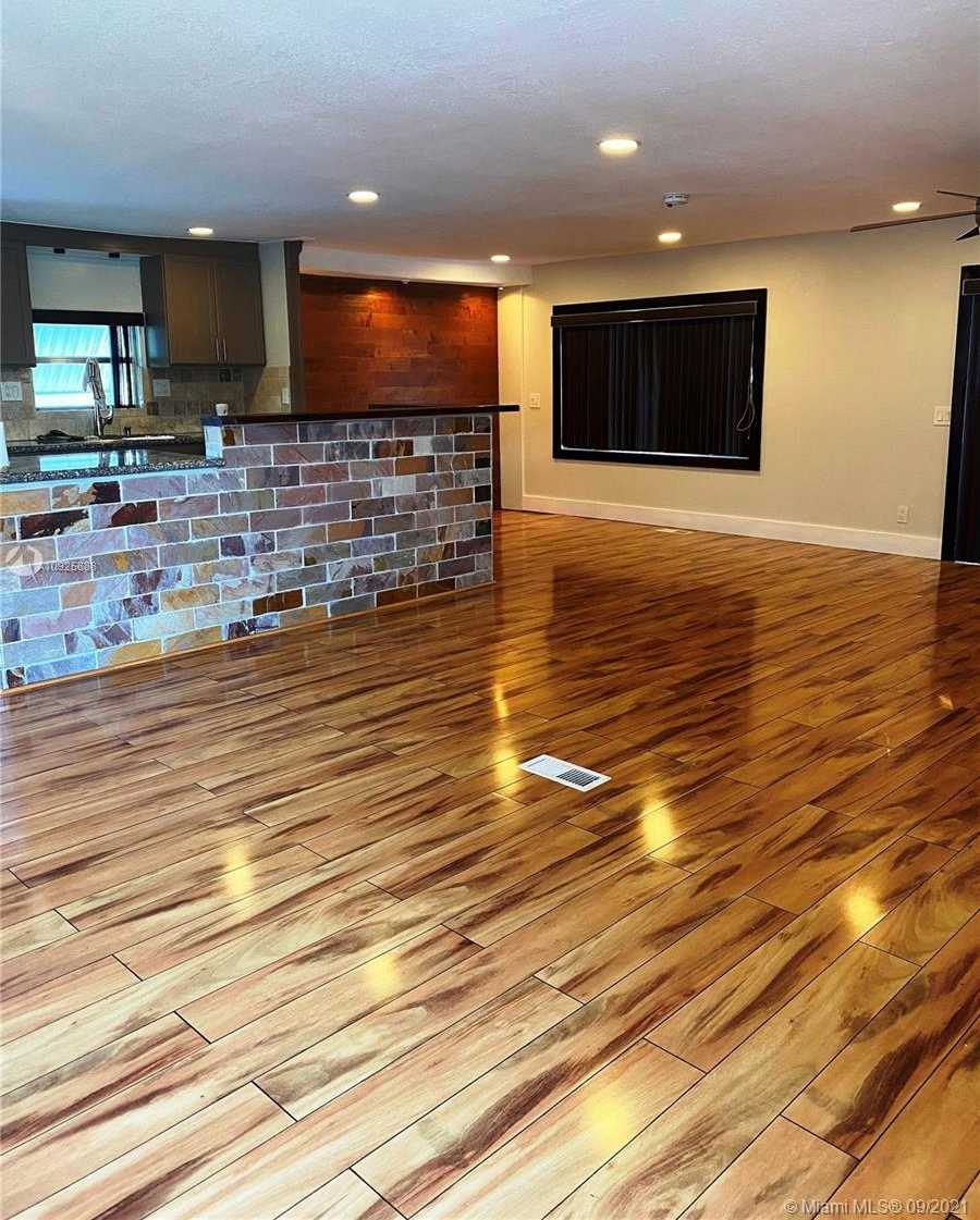 Small Image of 5301 SOUTH WEST 35TH, Davie Number 24