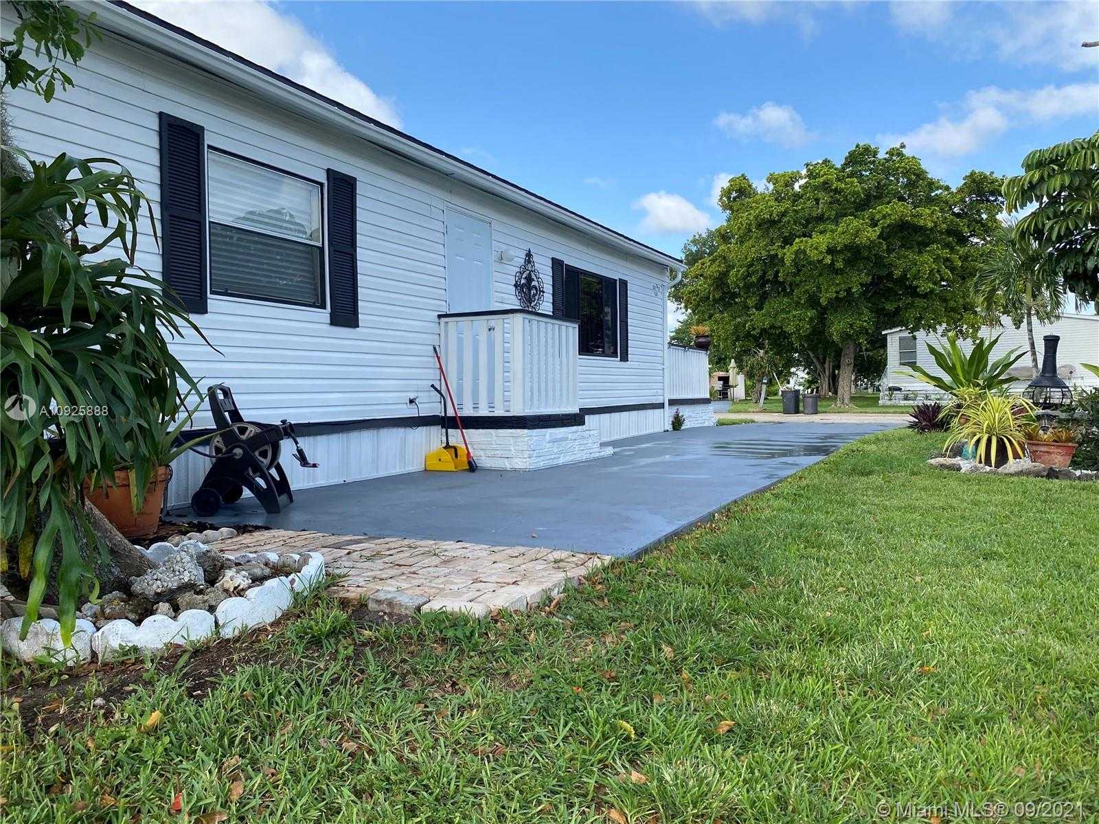 Small Image of 5301 SOUTH WEST 35TH, Davie Number 4