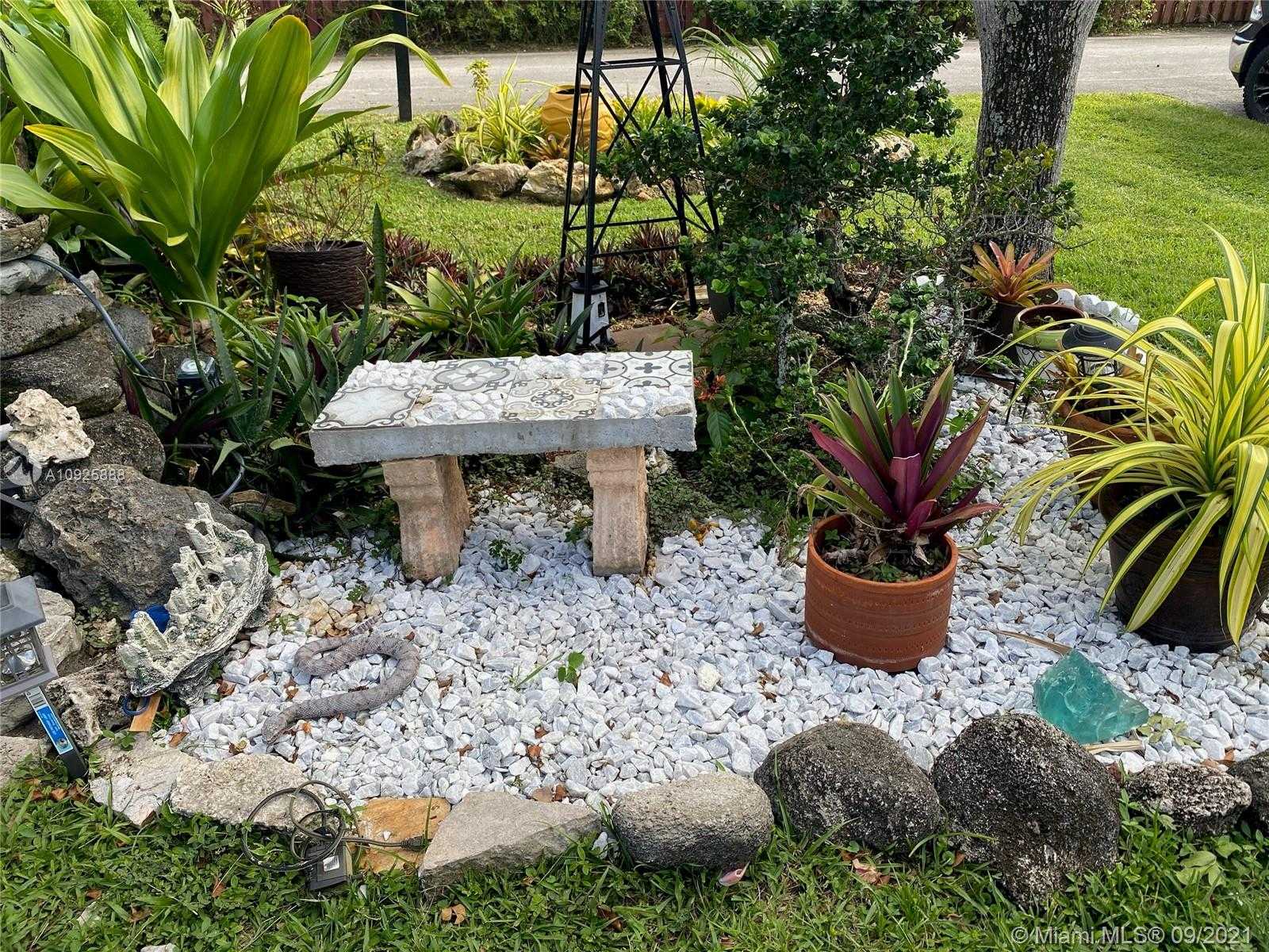 Small Image of 5301 SOUTH WEST 35TH, Davie Number 7