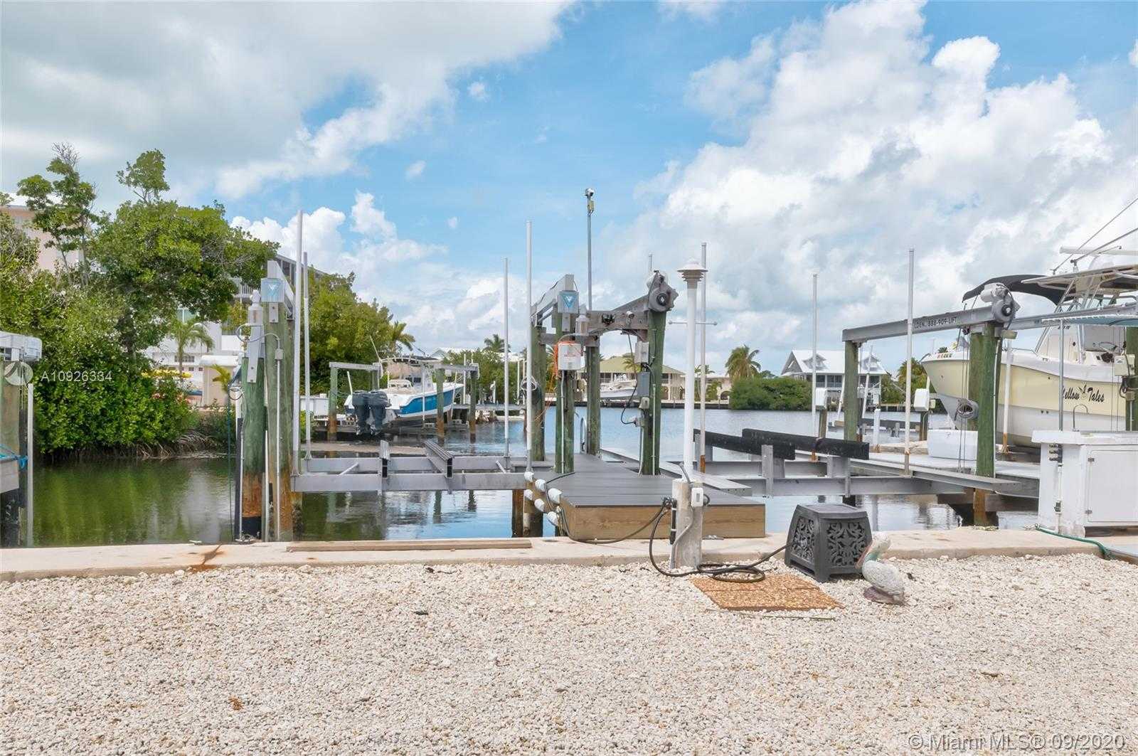 Small Image of 106 WEST PIRATES COVE DR, Marathon Number 10
