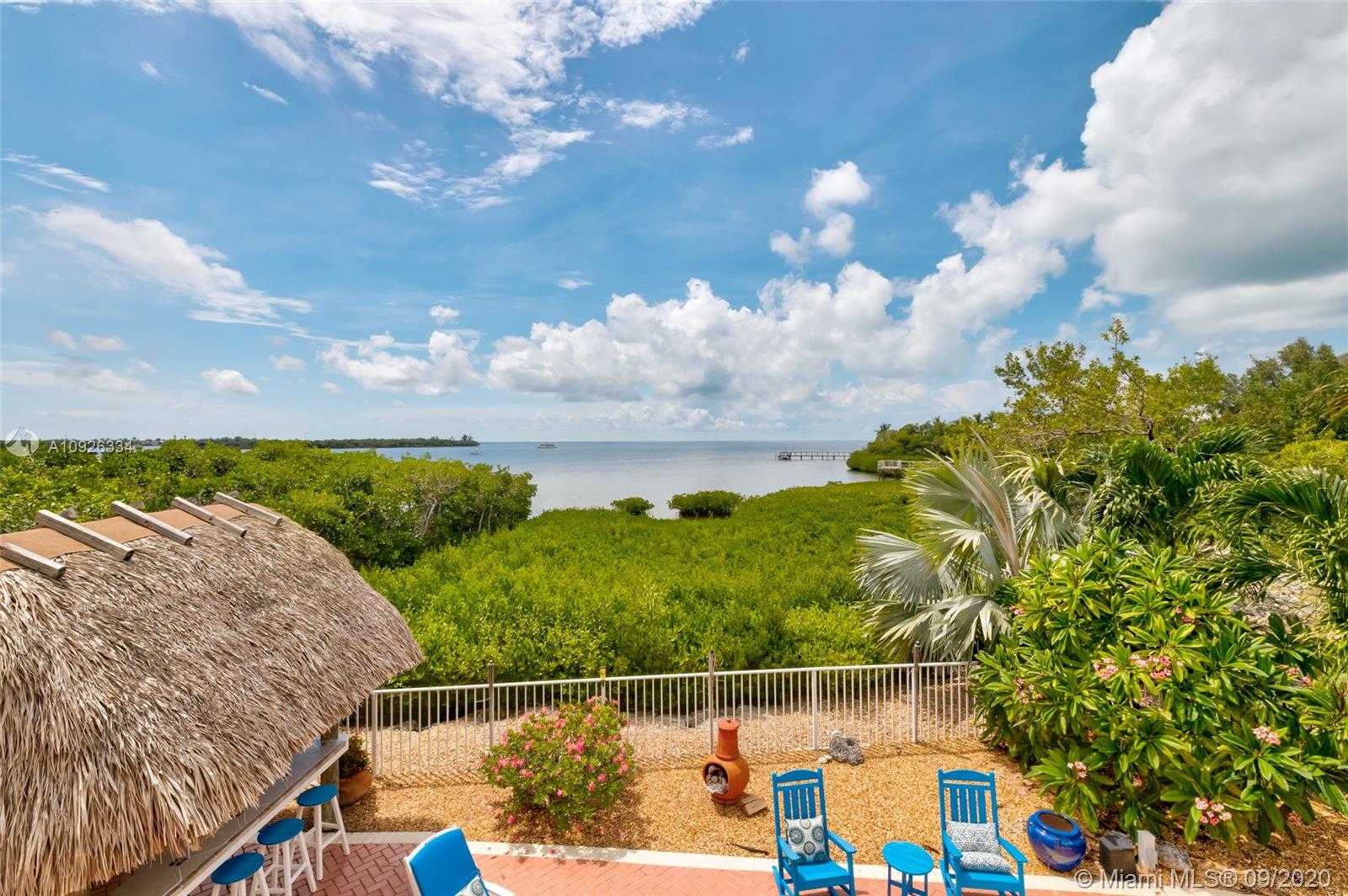 Small Image of 106 WEST PIRATES COVE DR, Marathon Number 11