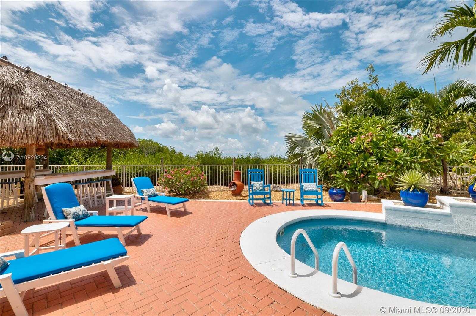 Small Image of 106 WEST PIRATES COVE DR, Marathon Number 12