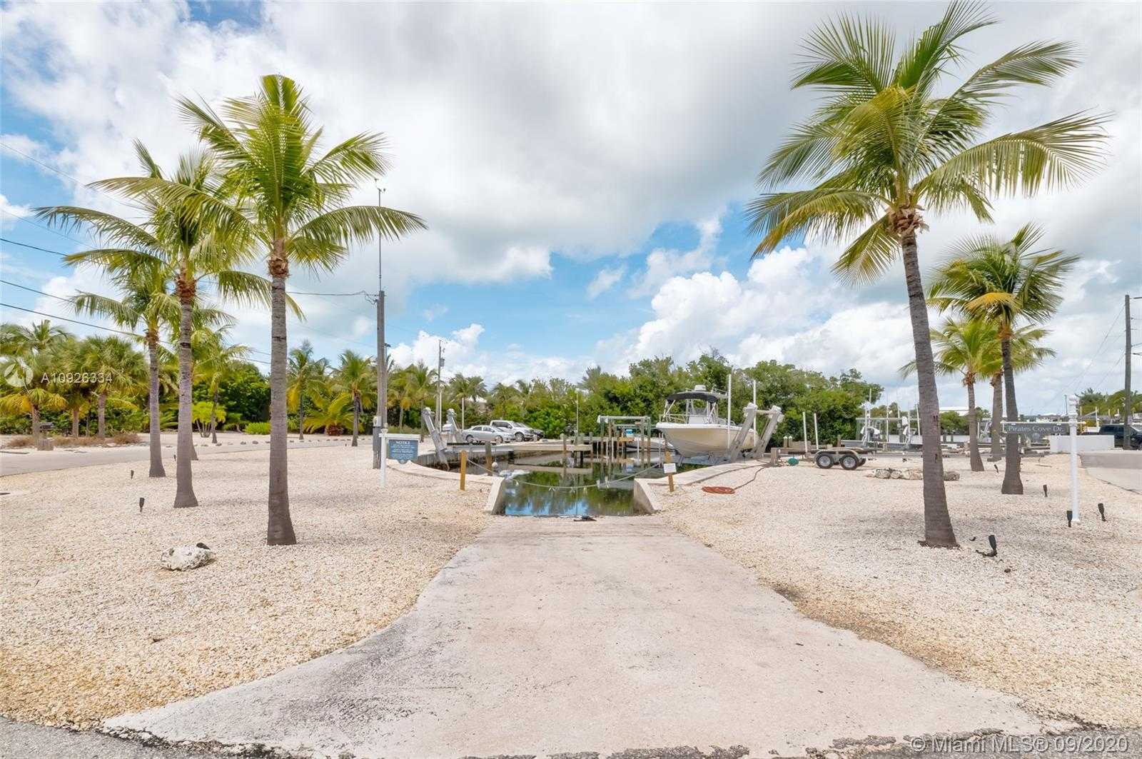 Small Image of 106 WEST PIRATES COVE DR, Marathon Number 15