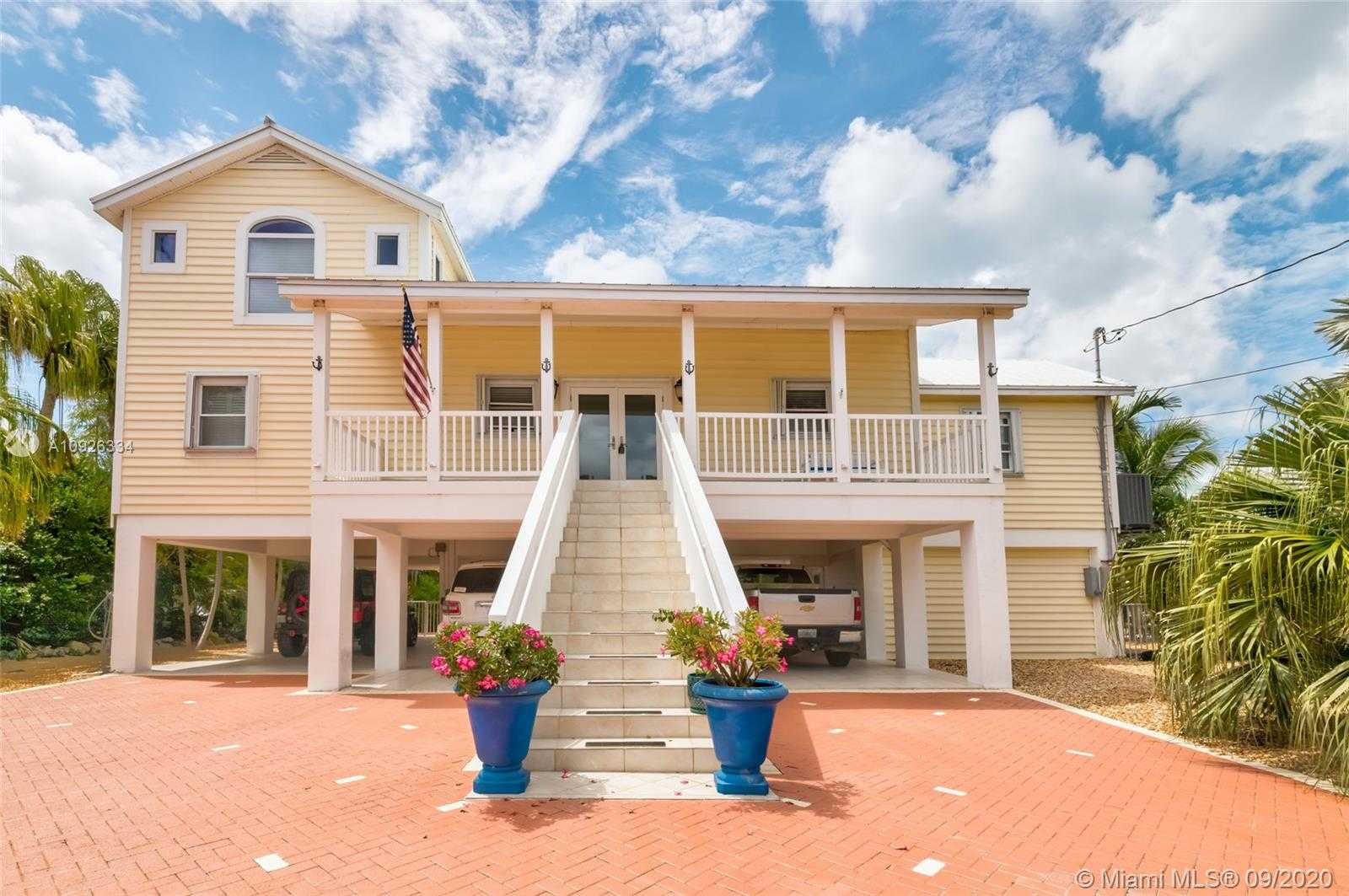 Small Image of 106 WEST PIRATES COVE DR, Marathon Number 23