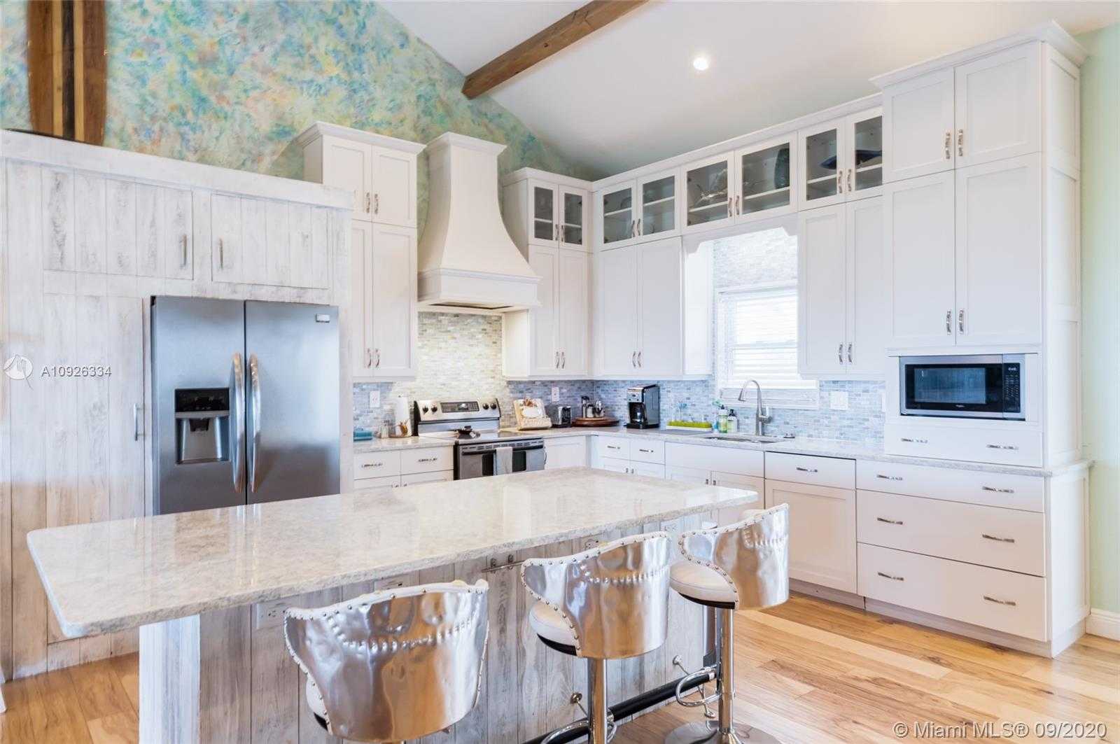 Small Image of 106 WEST PIRATES COVE DR, Marathon Number 5