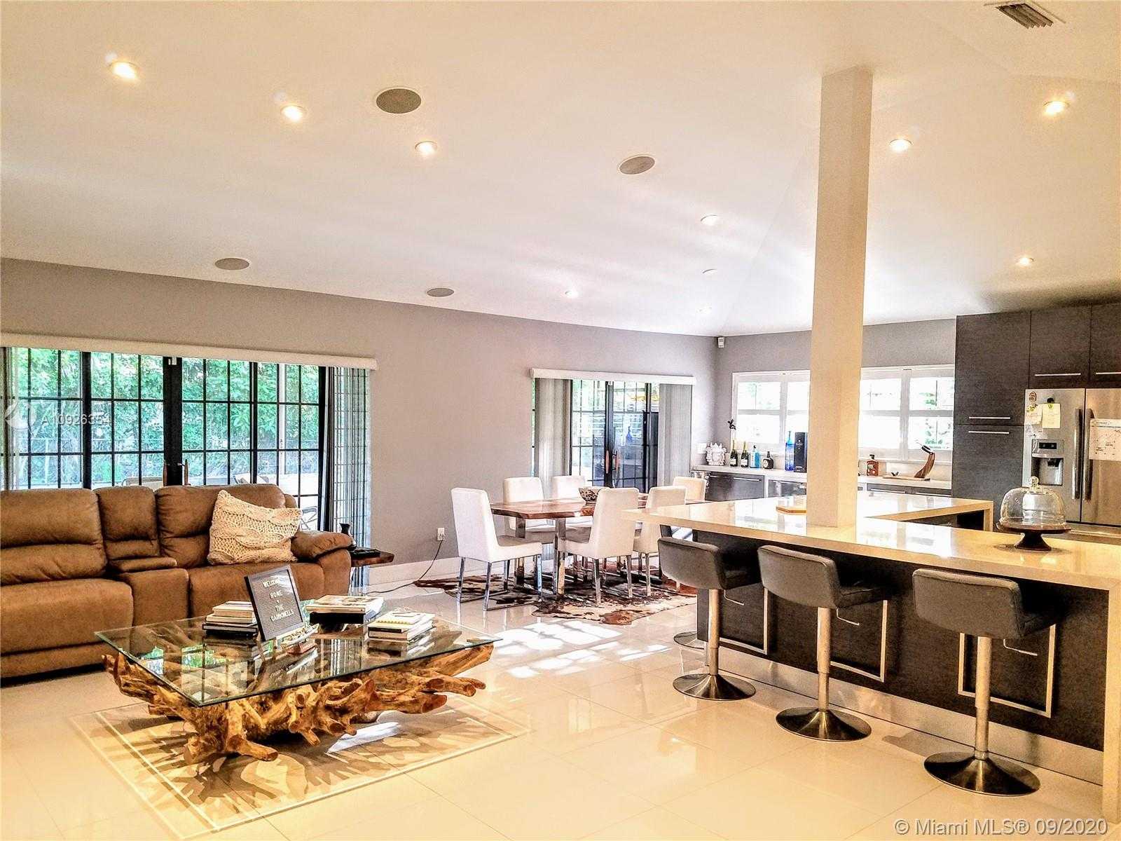 Small Image of 6440 SOUTH WEST 144TH ST, Coral Gables Number 10