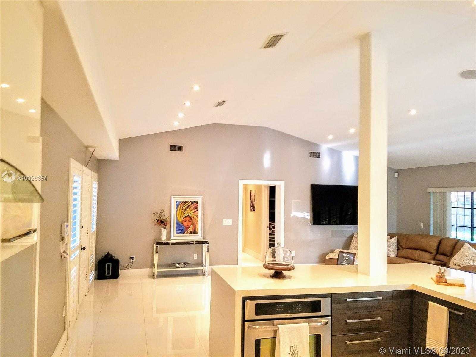 Small Image of 6440 SOUTH WEST 144TH ST, Coral Gables Number 12