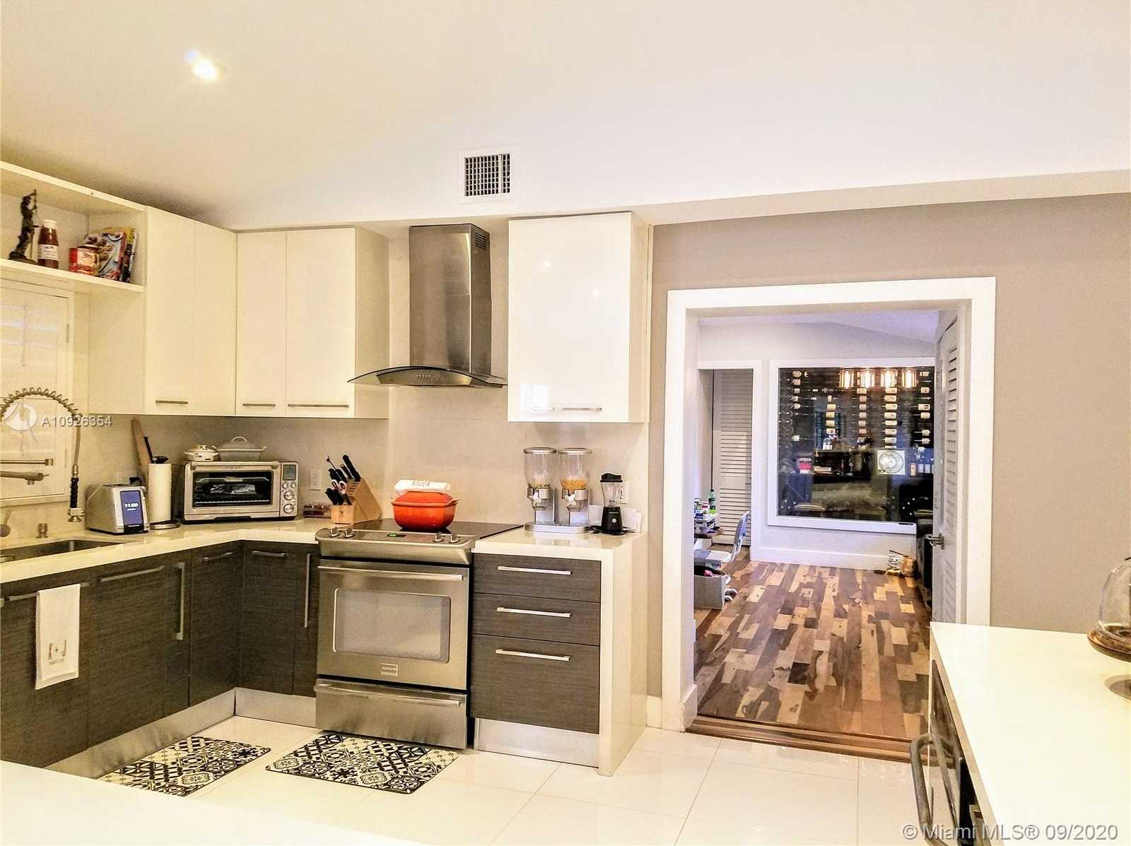 Small Image of 6440 SOUTH WEST 144TH ST, Coral Gables Number 13