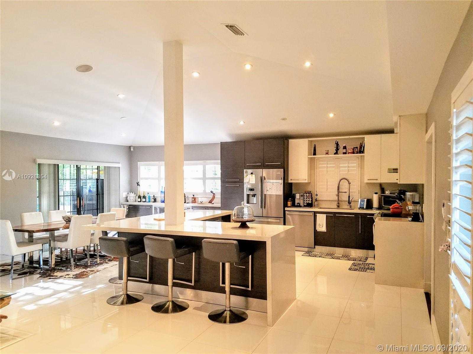 Small Image of 6440 SOUTH WEST 144TH ST, Coral Gables Number 14