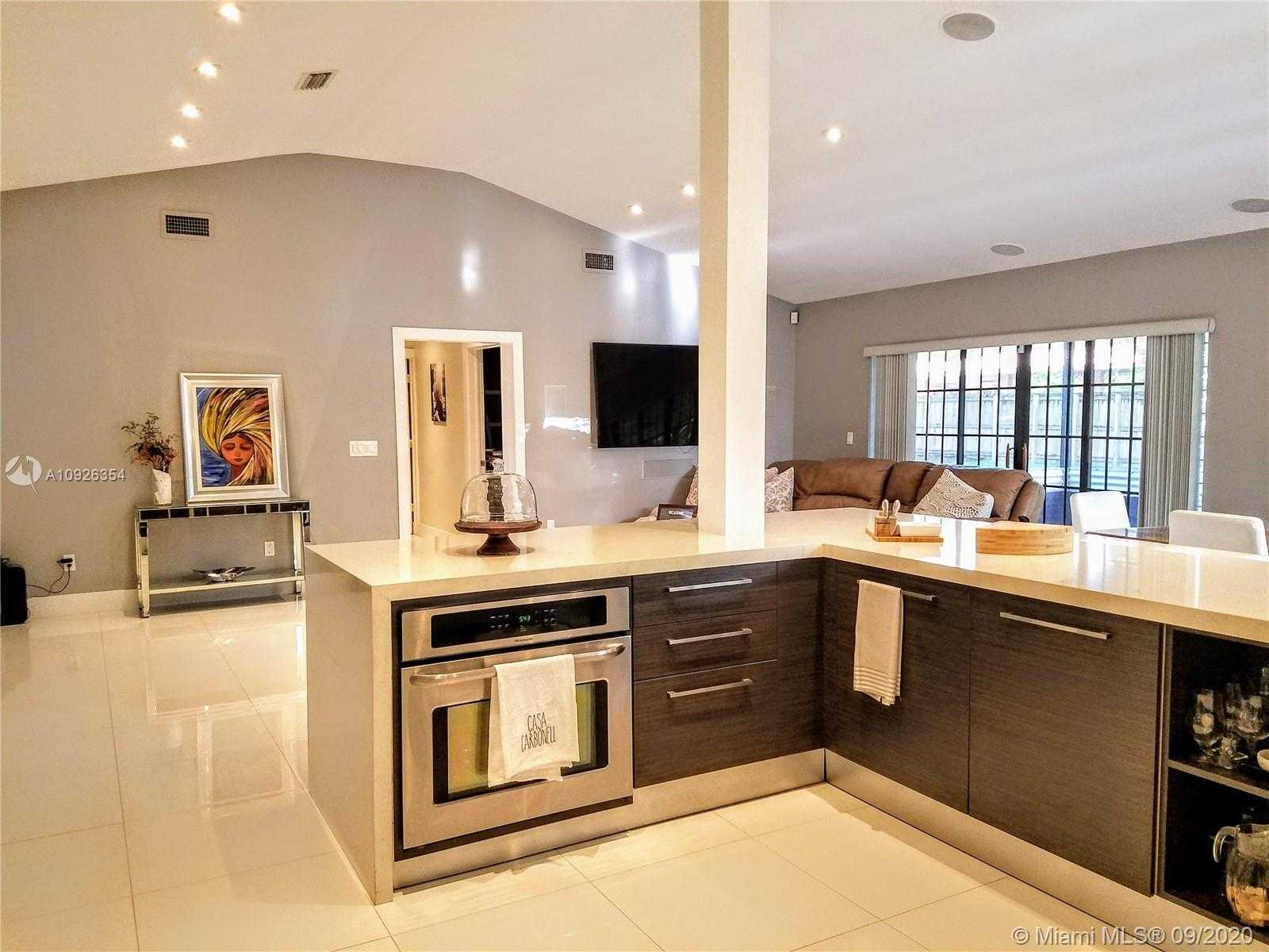 Small Image of 6440 SOUTH WEST 144TH ST, Coral Gables Number 18