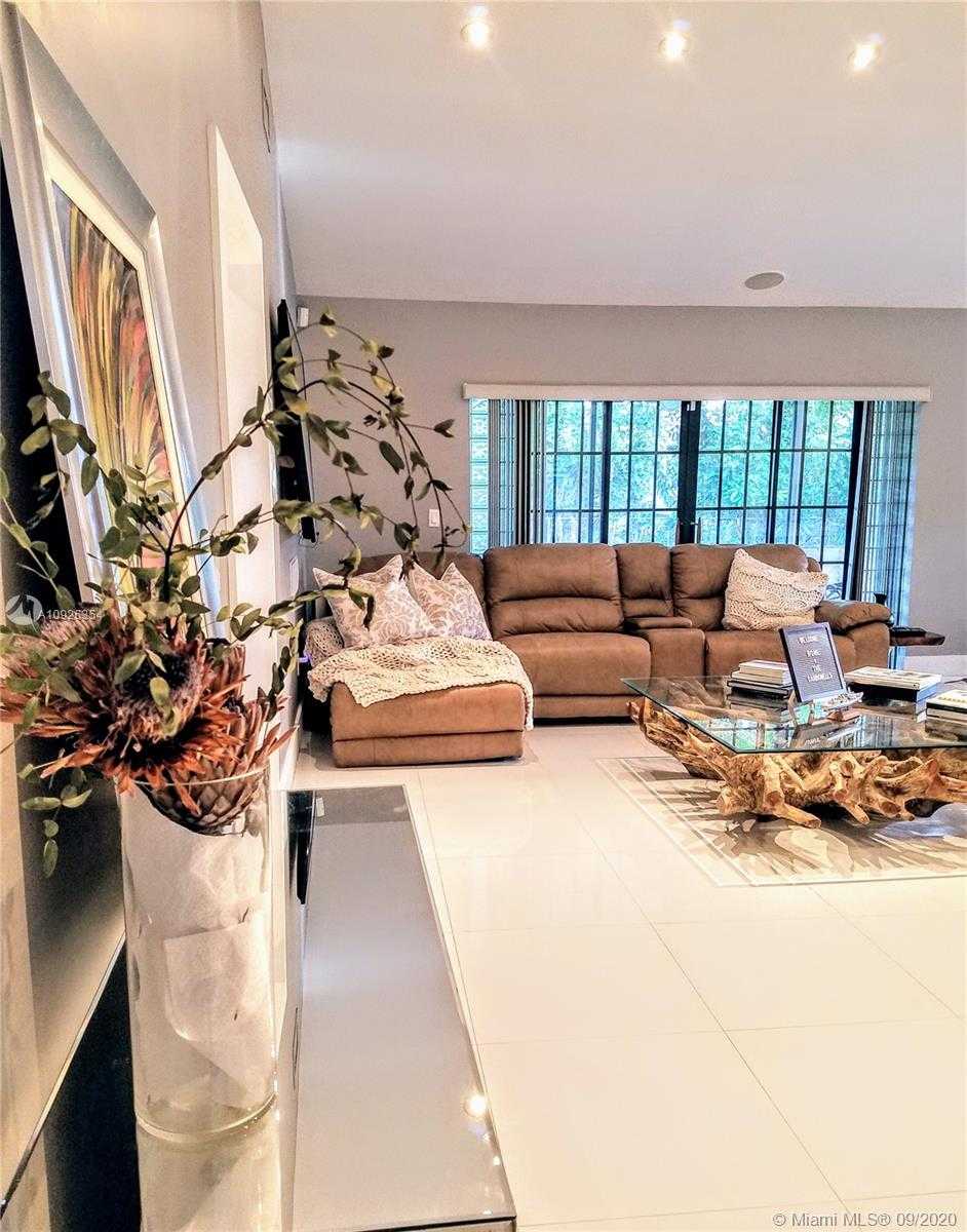 Small Image of 6440 SOUTH WEST 144TH ST, Coral Gables Number 26