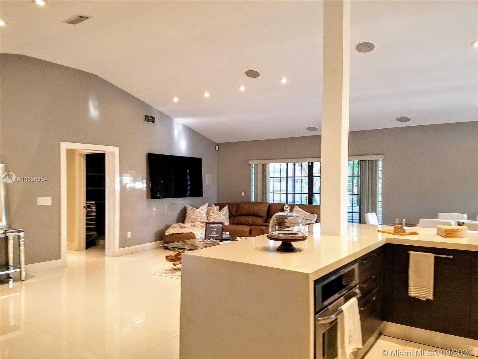 Small Image of 6440 SOUTH WEST 144TH ST, Coral Gables Number 32