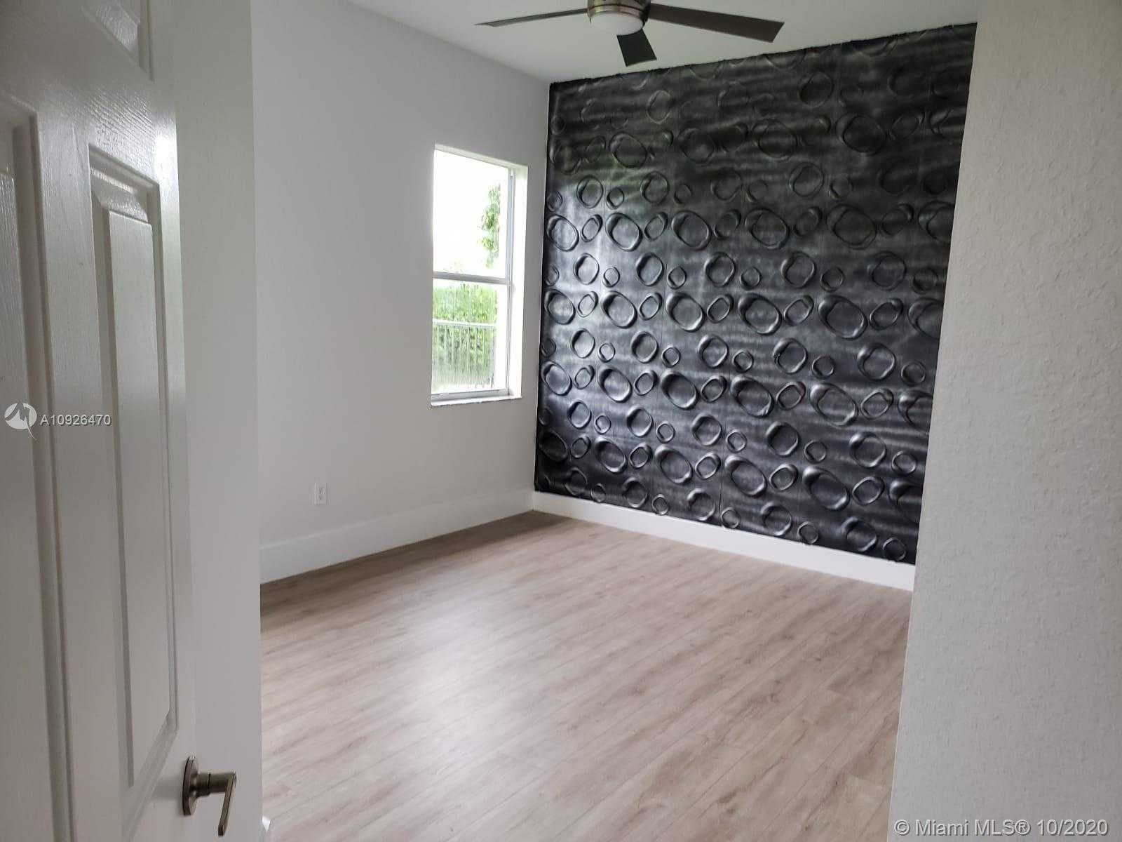 Small Image of 14954 SOUTH WEST 39TH ST, Davie Number 13