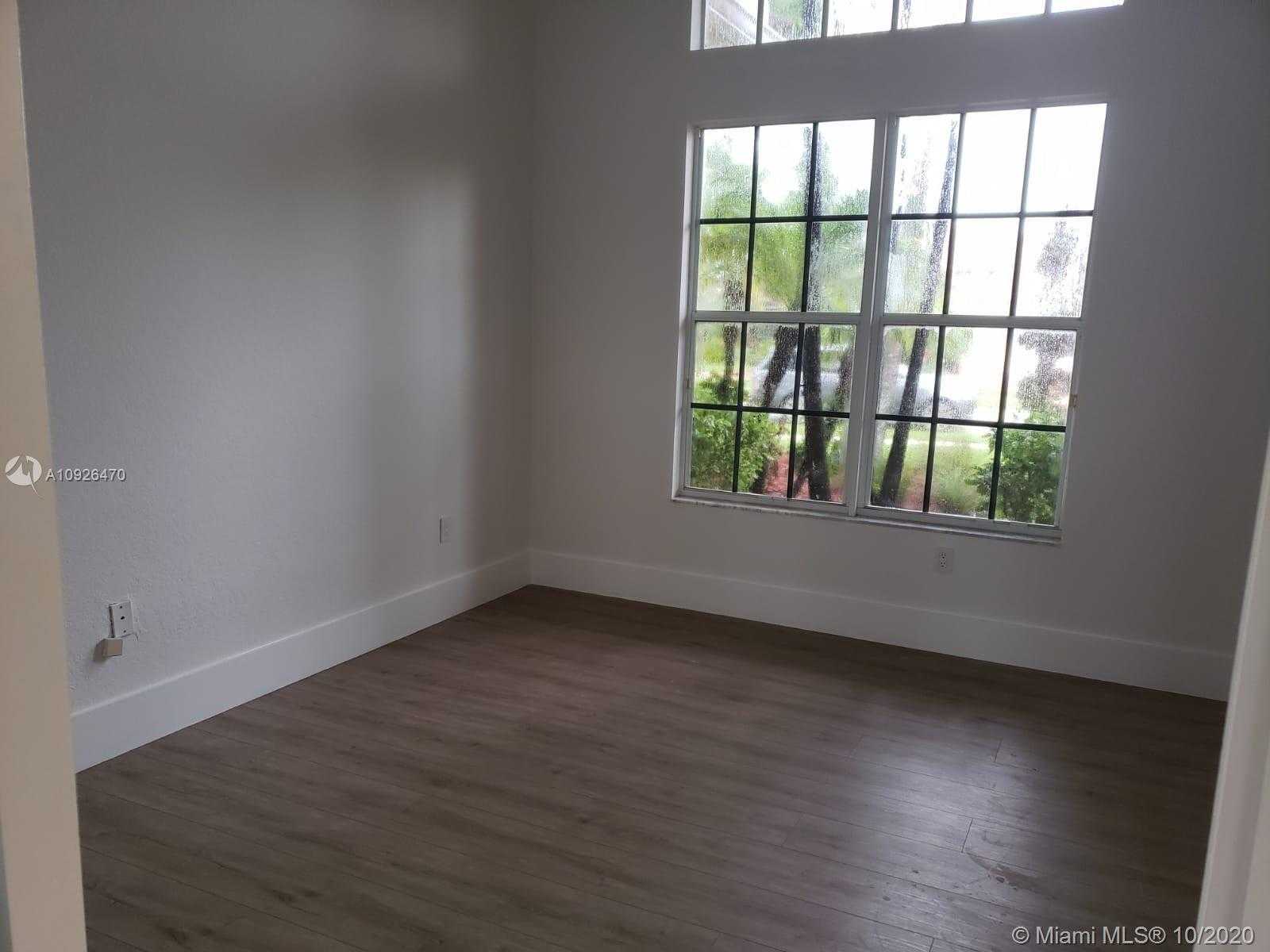 Small Image of 14954 SOUTH WEST 39TH ST, Davie Number 16