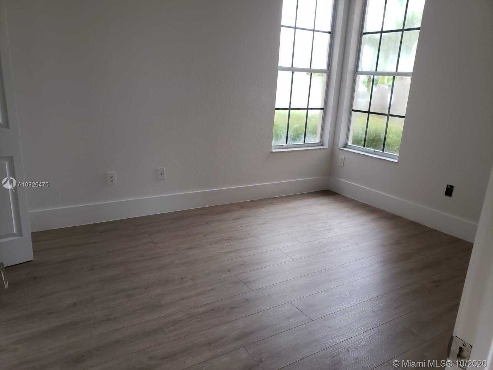 Small Image of 14954 SOUTH WEST 39TH ST, Davie Number 17