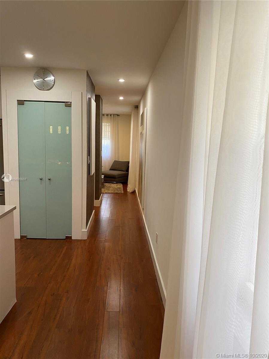Small Image of 2752 SOUTH WEST 11TH ST, Miami Number 12