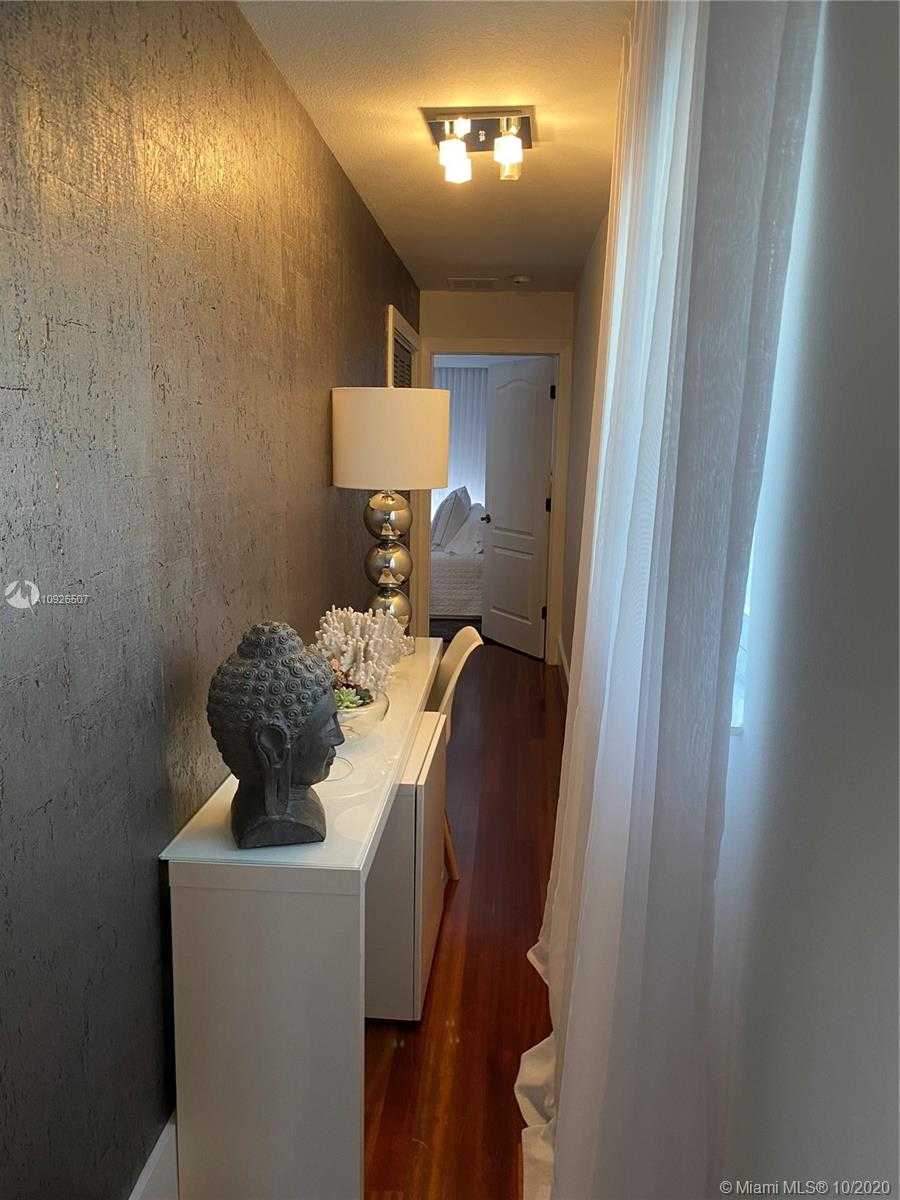 Small Image of 2752 SOUTH WEST 11TH ST, Miami Number 14