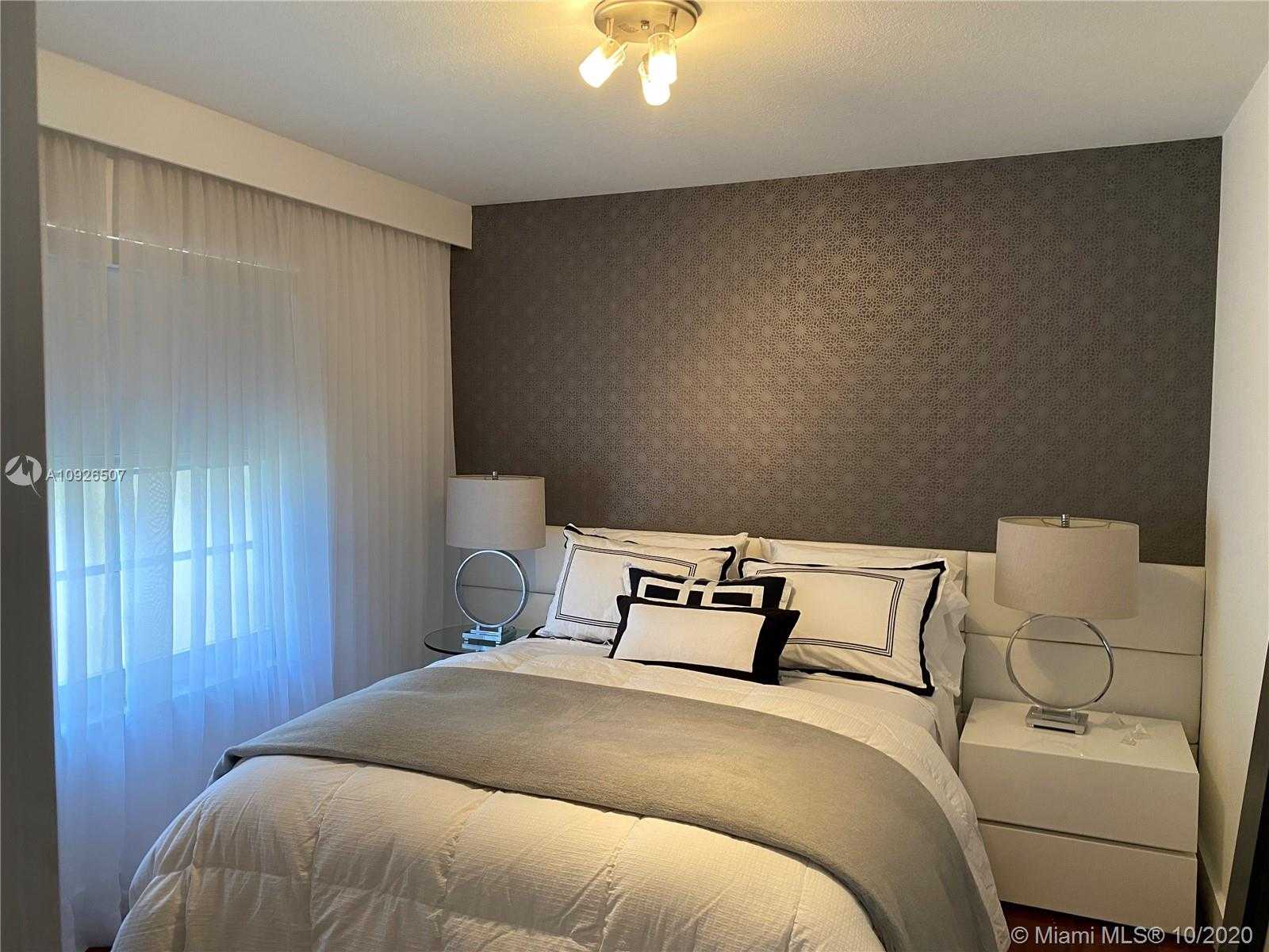 Small Image of 2752 SOUTH WEST 11TH ST, Miami Number 19