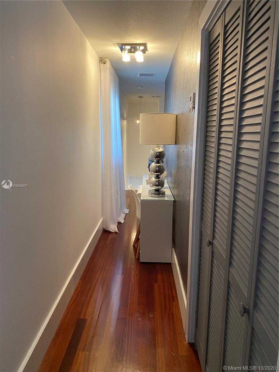 Small Image of 2752 SOUTH WEST 11TH ST, Miami Number 25