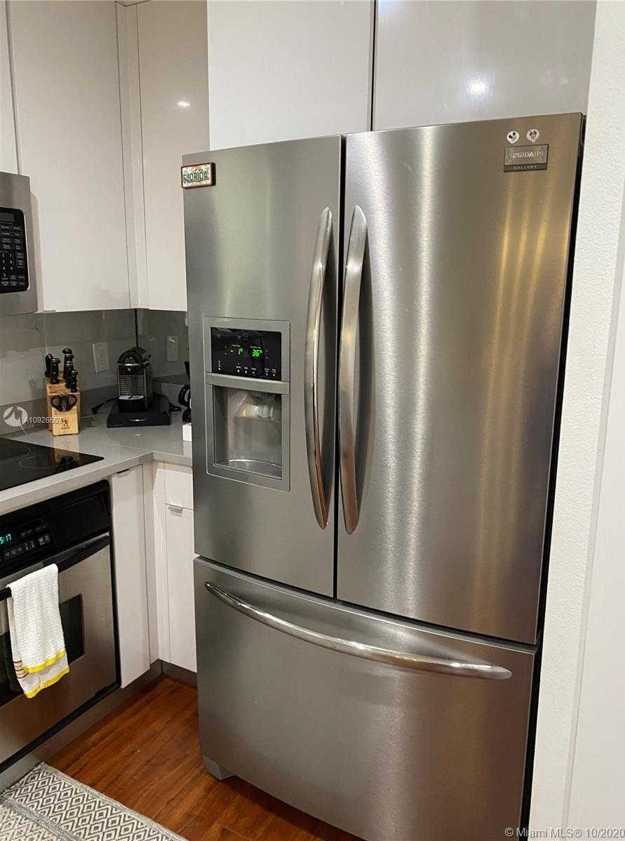 Small Image of 2752 SOUTH WEST 11TH ST, Miami Number 8