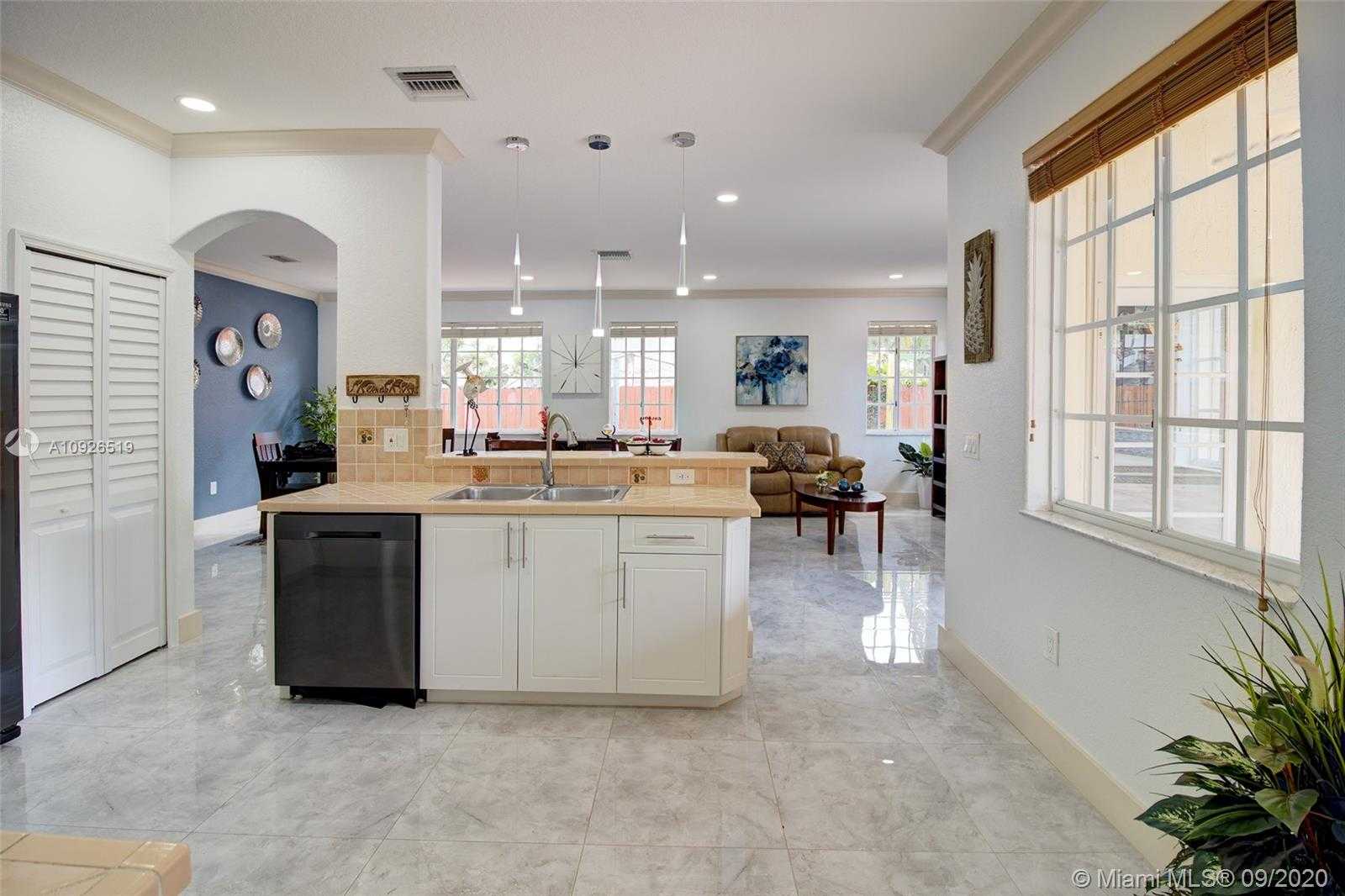 Small Image of 7784 NORTH WEST 167TH TER, Miami Lakes Number 11