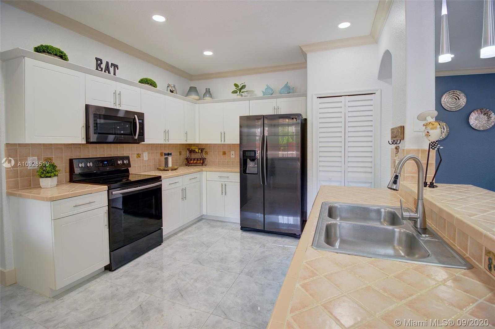 Small Image of 7784 NORTH WEST 167TH TER, Miami Lakes Number 12