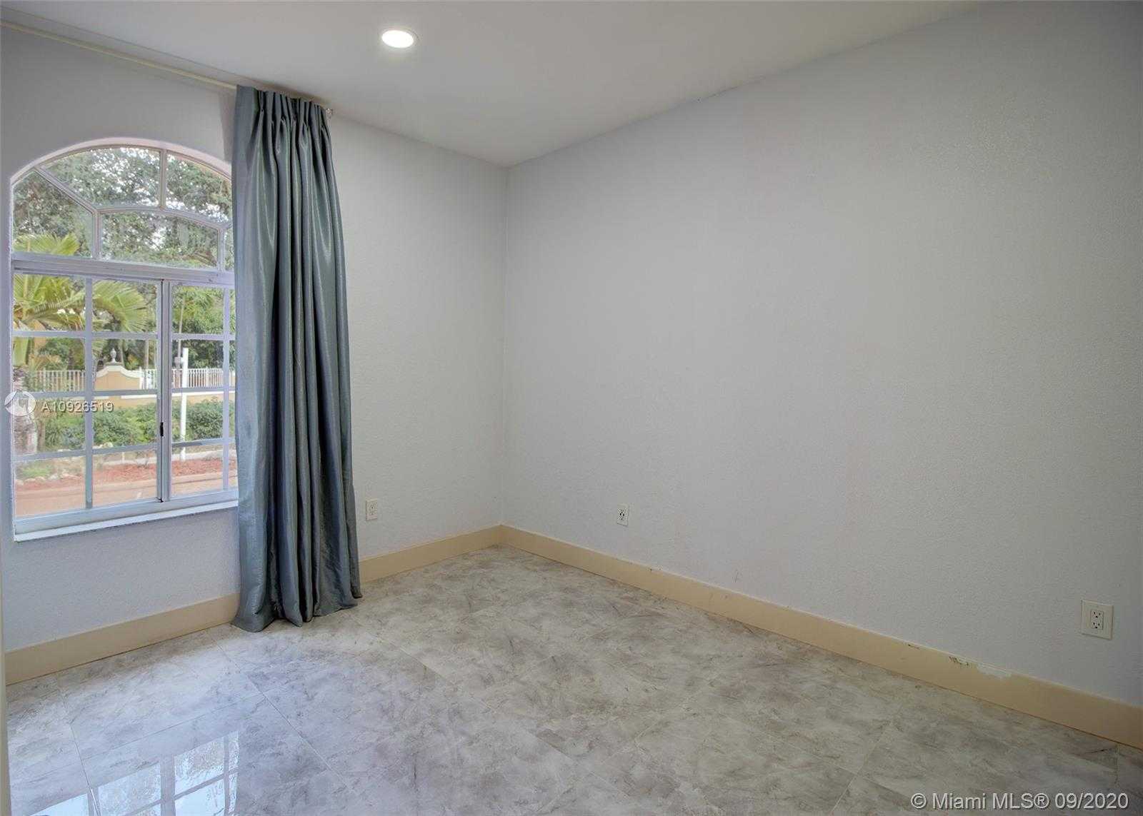 Small Image of 7784 NORTH WEST 167TH TER, Miami Lakes Number 17