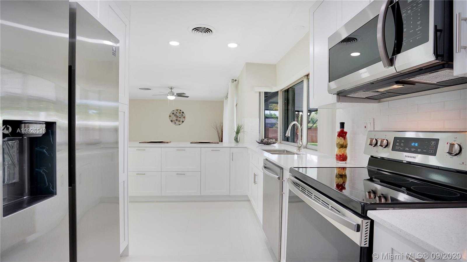 Small Image of 8650 SOUTH WEST 155TH TER, Palmetto Bay Number 10