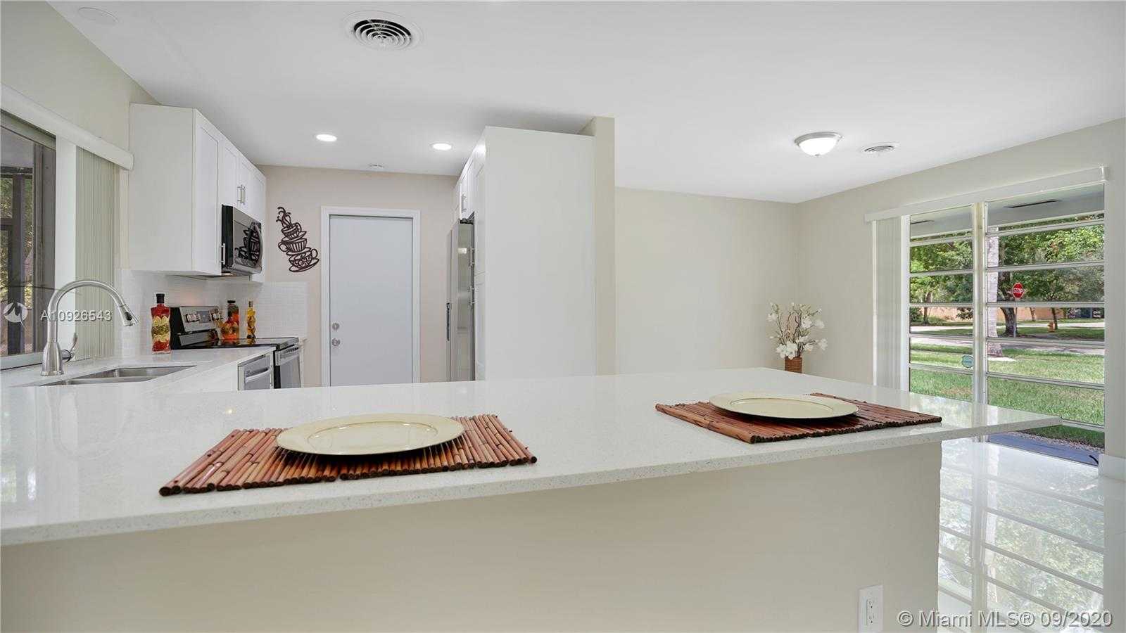 Small Image of 8650 SOUTH WEST 155TH TER, Palmetto Bay Number 14