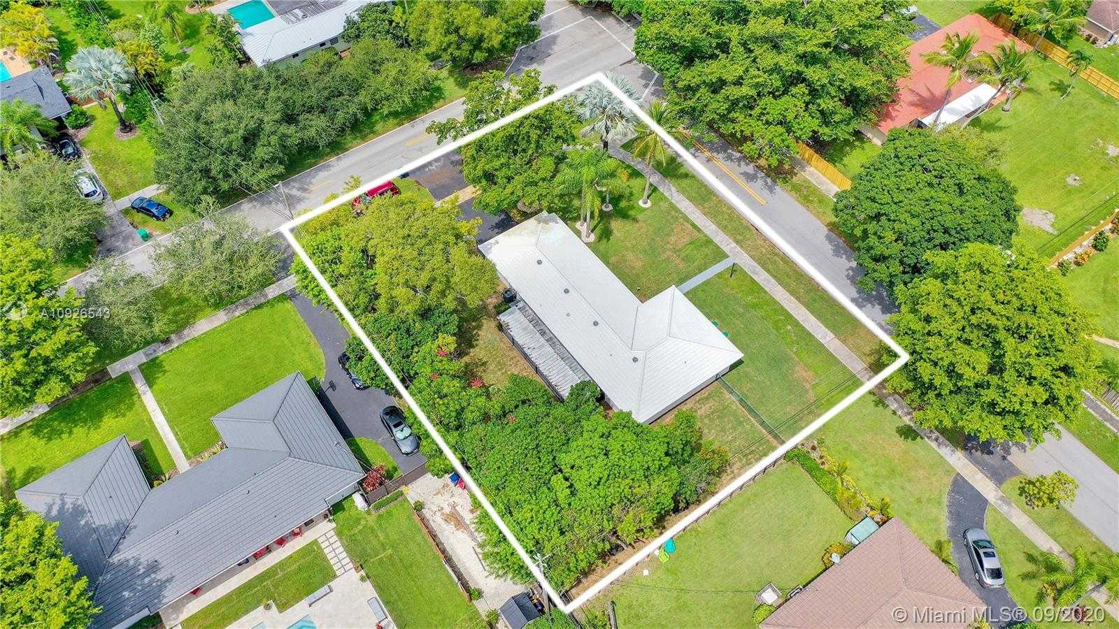 Small Image of 8650 SOUTH WEST 155TH TER, Palmetto Bay Number 3