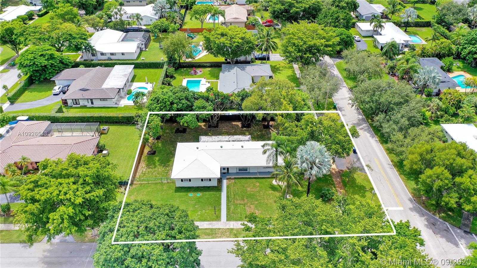 Small Image of 8650 SOUTH WEST 155TH TER, Palmetto Bay Number 4