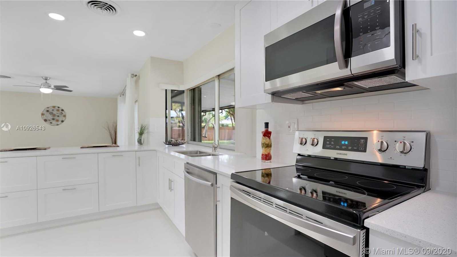 Small Image of 8650 SOUTH WEST 155TH TER, Palmetto Bay Number 6