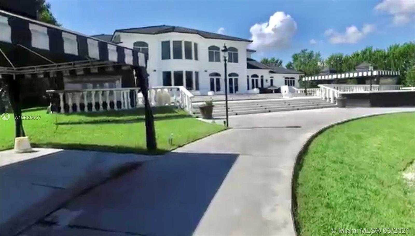 Small Image of 13951 STIRLING RD, Southwest Ranches Number 31