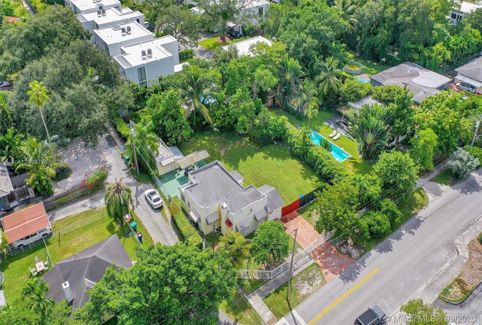 Small Image of 8629 NORTH EAST 8TH CT, Miami Number 14