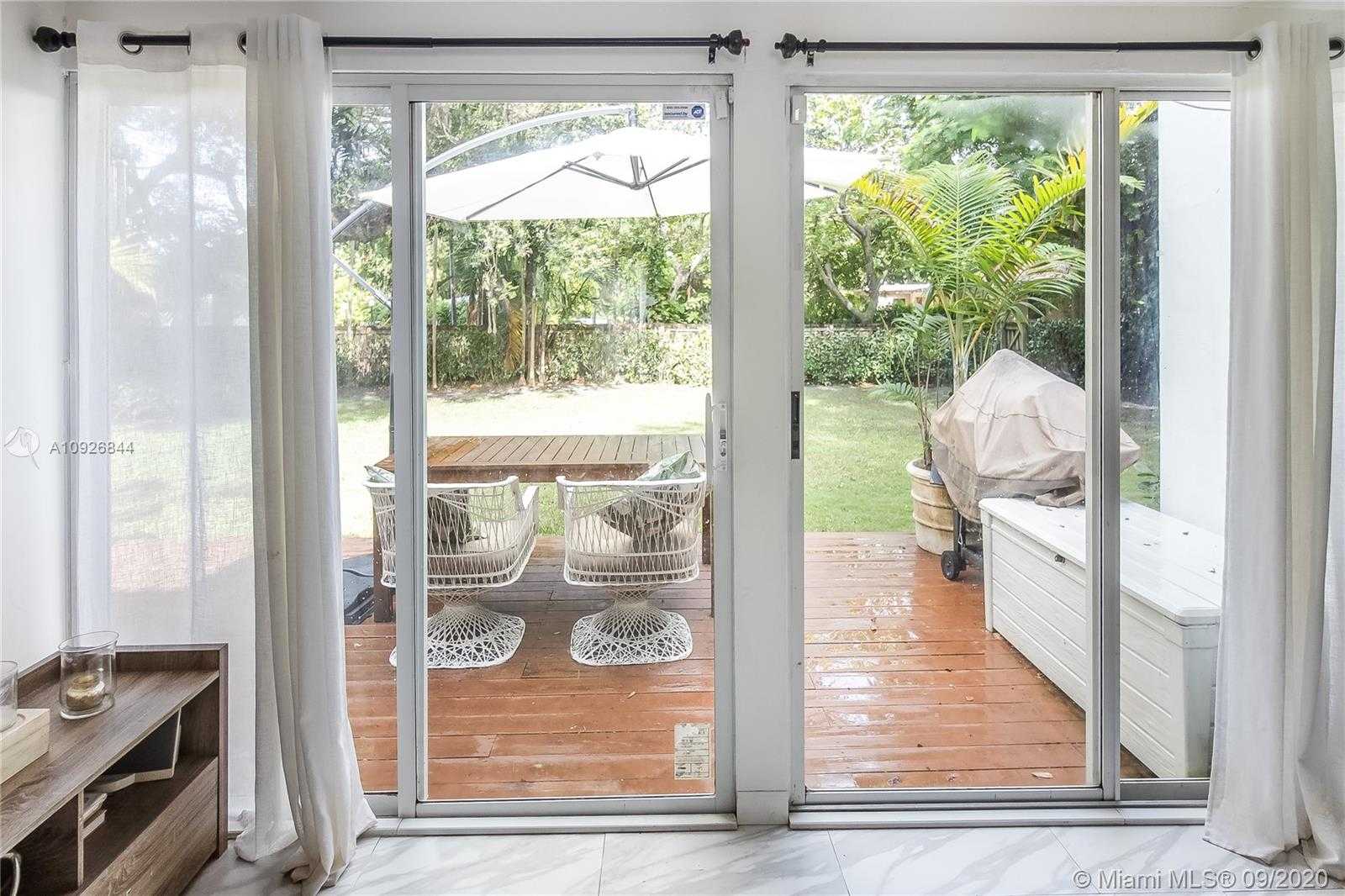Small Image of 9509 NORTH MIAMI AVE, Miami Shores Number 12
