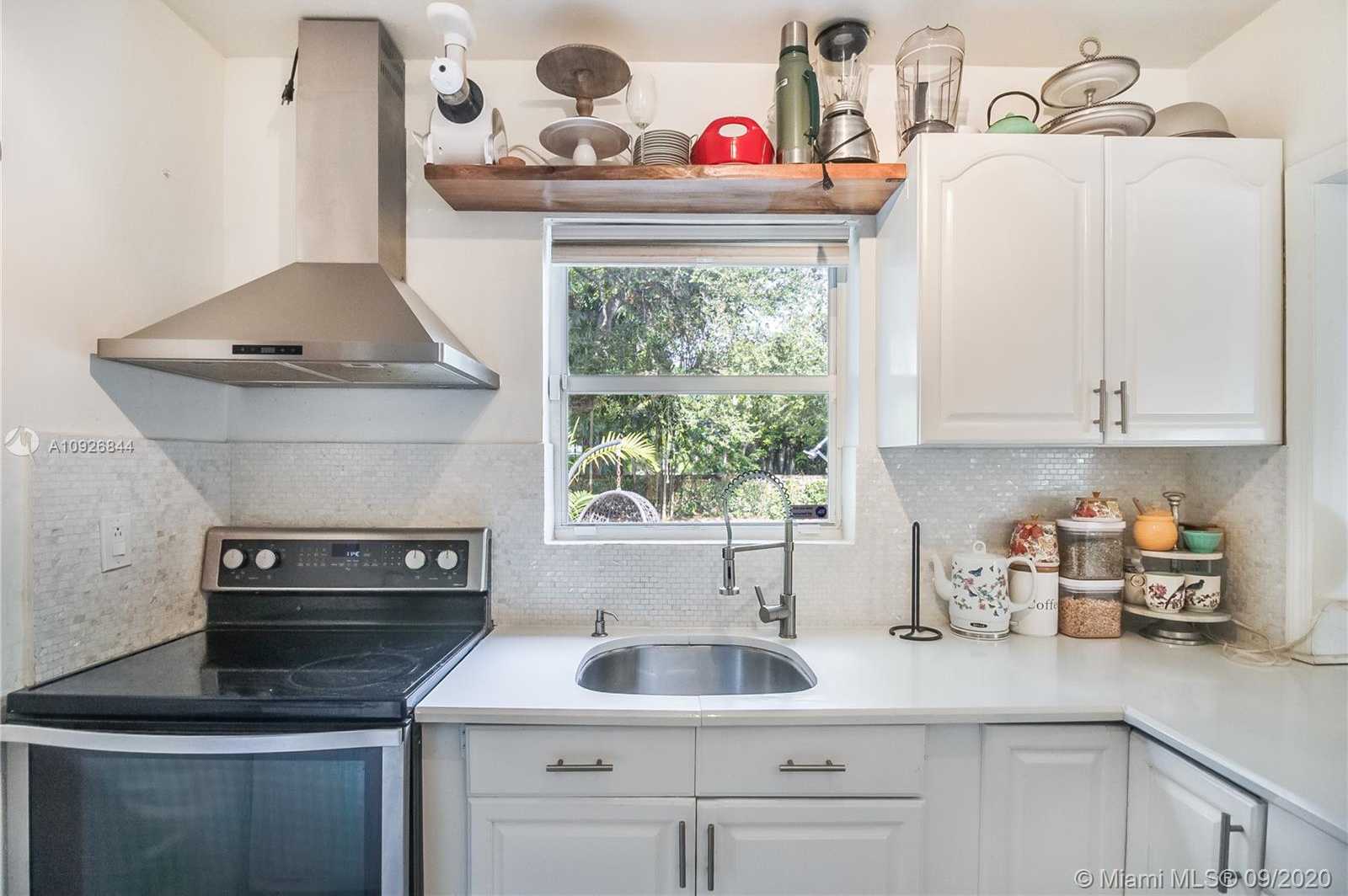 Small Image of 9509 NORTH MIAMI AVE, Miami Shores Number 14