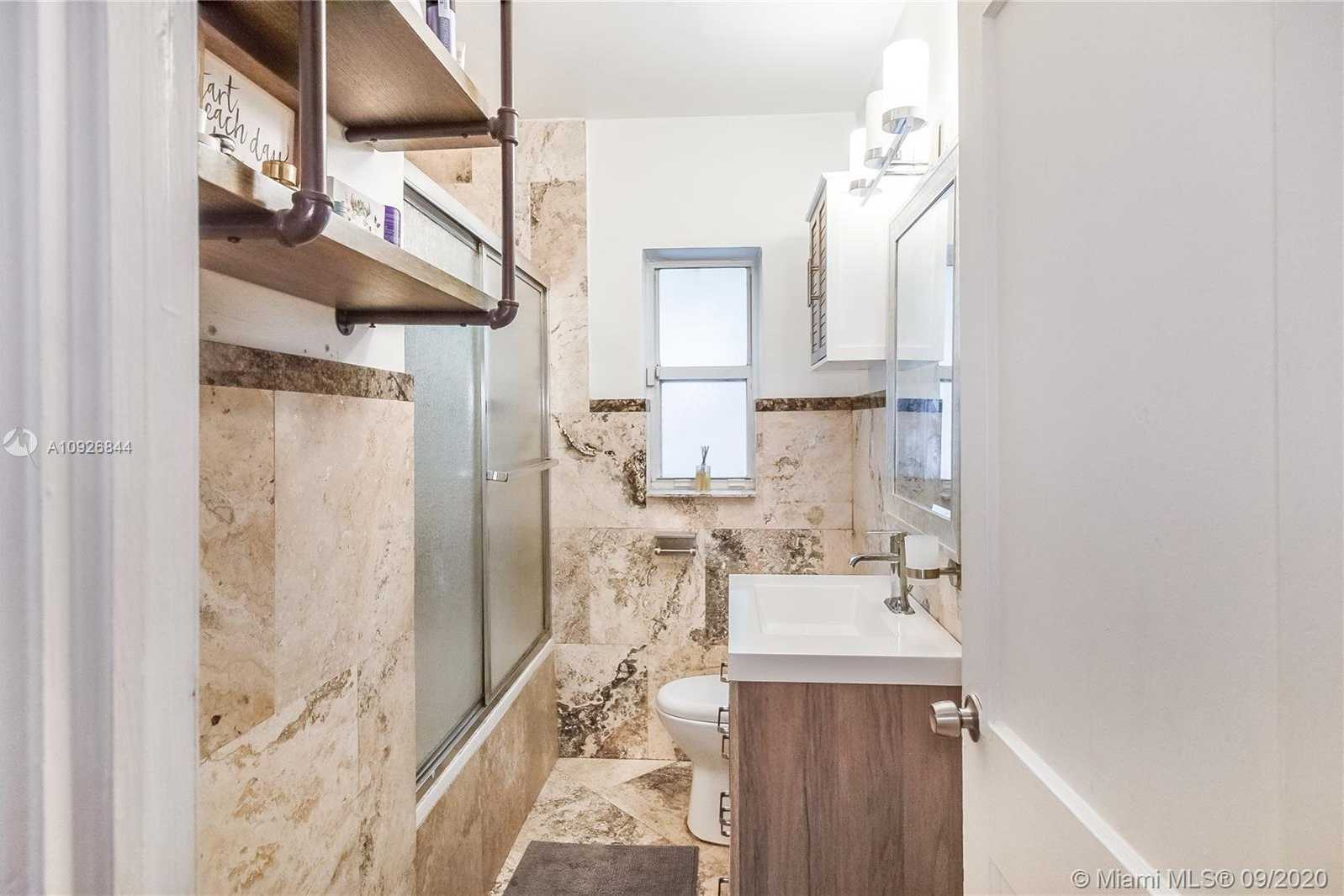 Small Image of 9509 NORTH MIAMI AVE, Miami Shores Number 15
