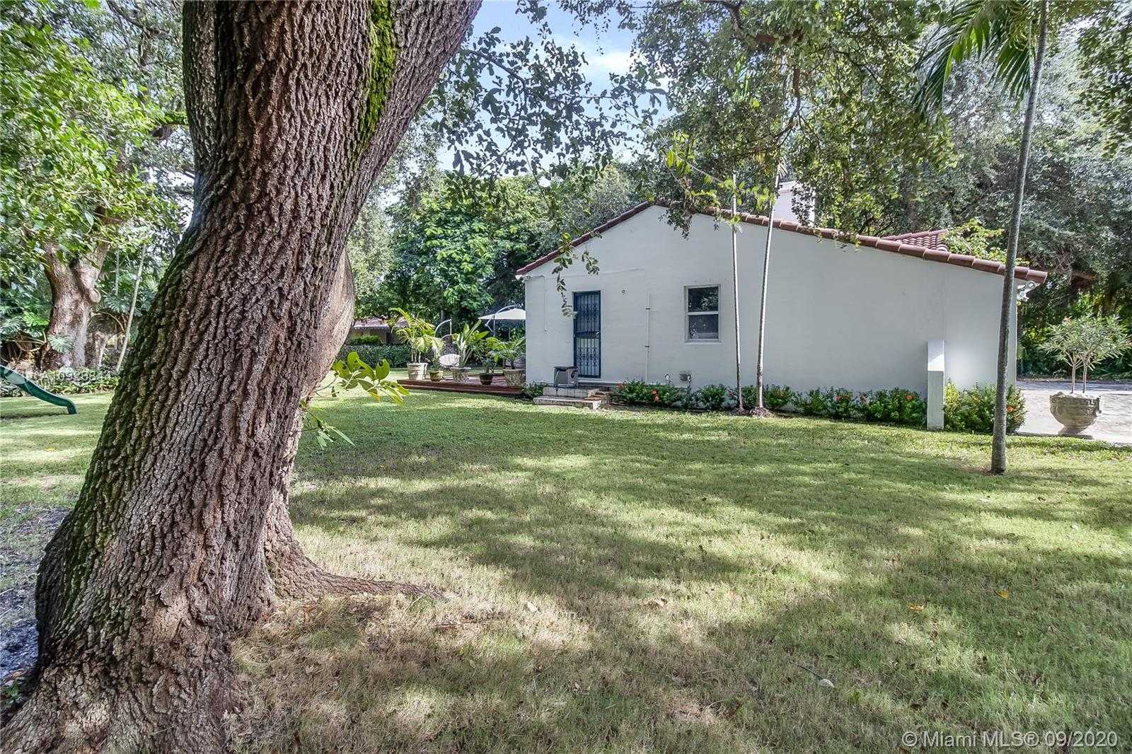 Small Image of 9509 NORTH MIAMI AVE, Miami Shores Number 32
