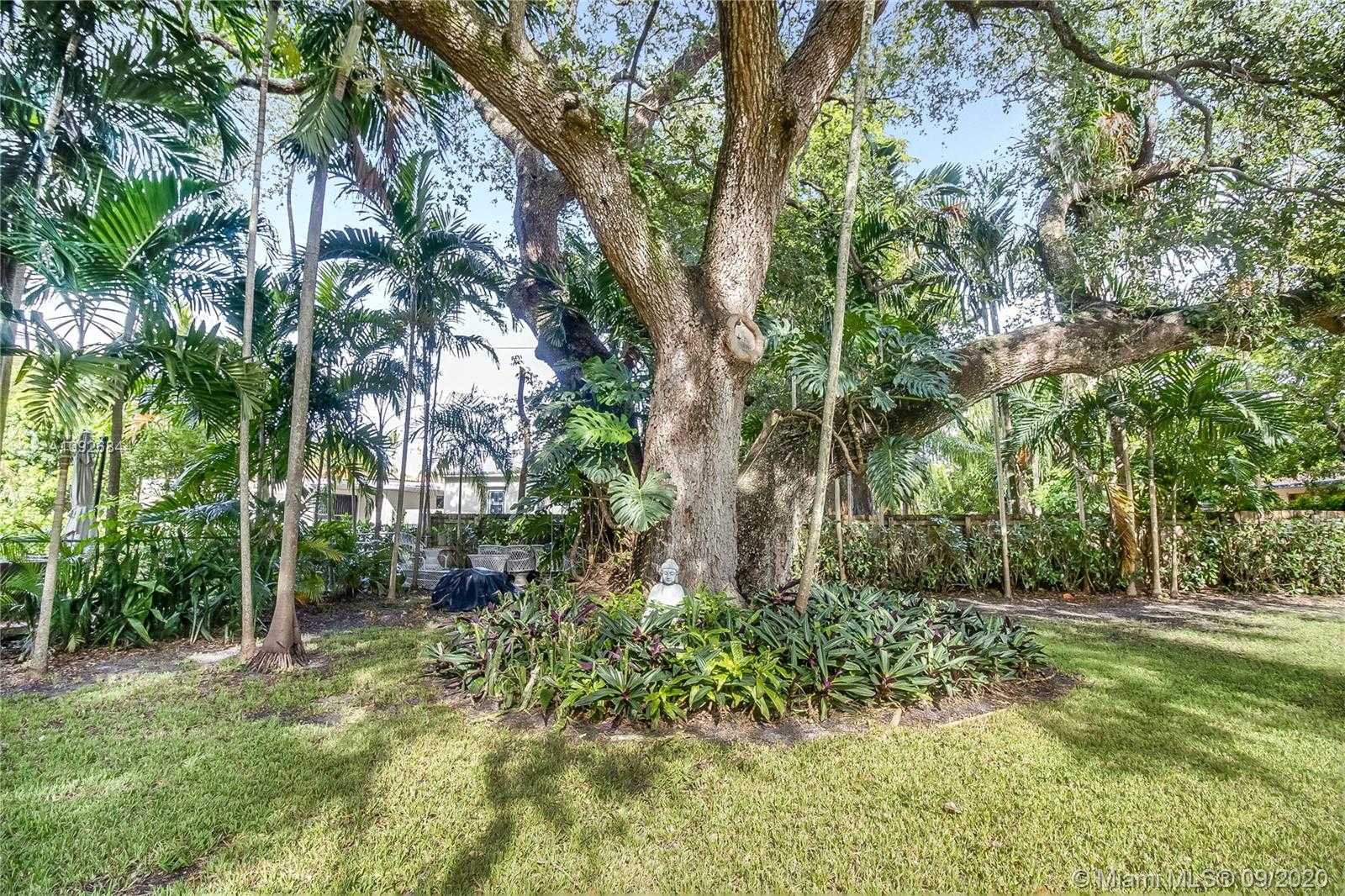 Small Image of 9509 NORTH MIAMI AVE, Miami Shores Number 34